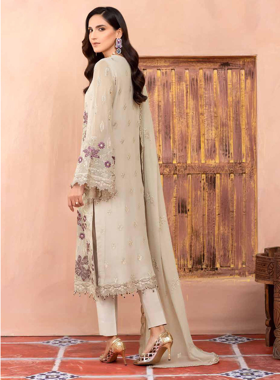 Elnaz By Flossie Embroidered Chiffon Unstitched 3 Piece Suit - 109 Elnaz By Flossie Embroidered Chiffon Unstitched 3 Piece Suit - 109