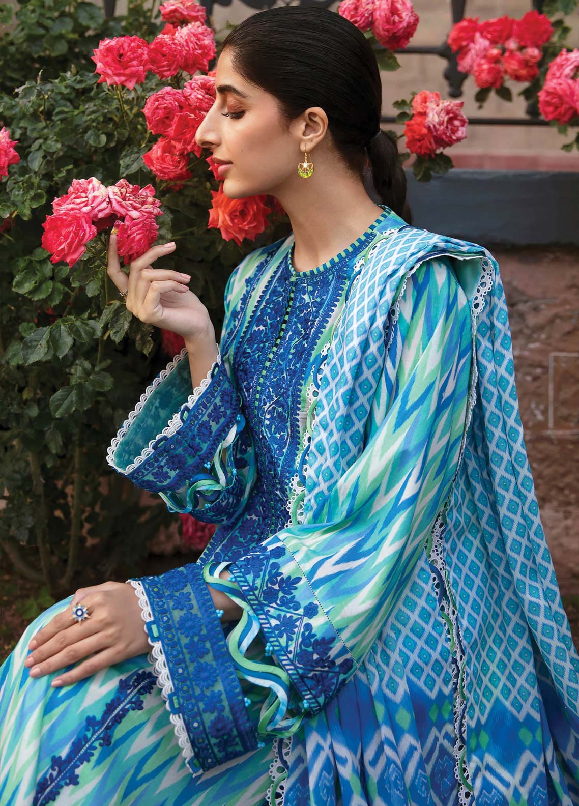 D#10 Zaha By Khadija Shah Festive Emb Lawn Collection 623 D#10 Zaha By Khadija Shah Festive Emb Lawn Collection 623