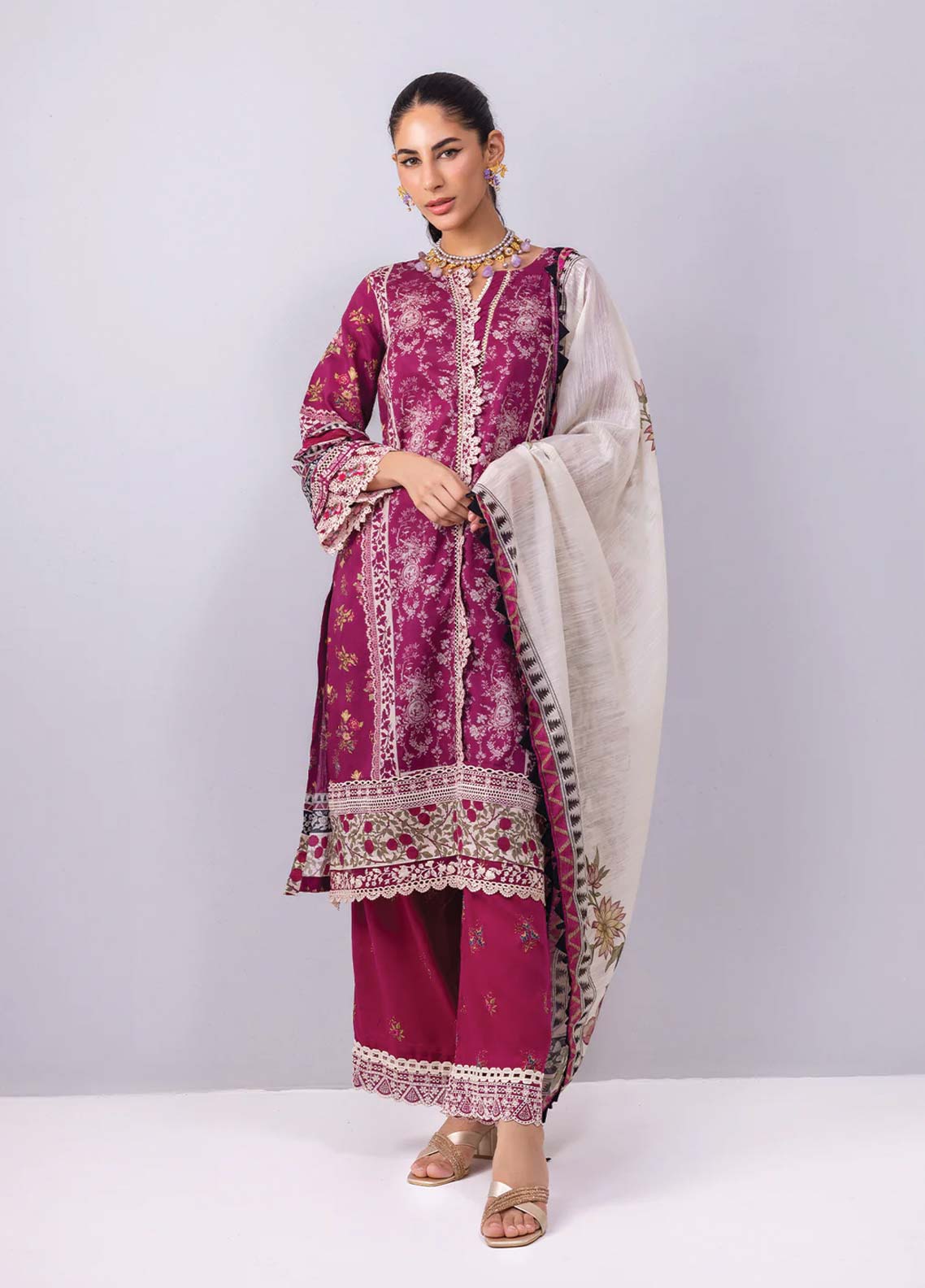 D#7B Elaf Signature Emb Lawn Collection 623 D#7B Elaf Signature Emb Lawn Collection 623