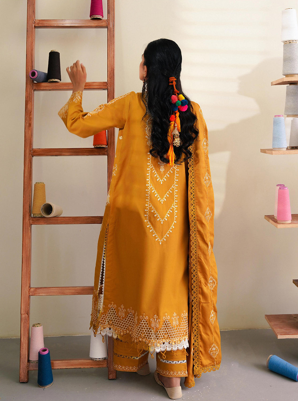 Miraal By Aabyaan Embroidered Linen Unstitched 3 Piece Suit - 03 Miraal By Aabyaan Embroidered Linen Unstitched 3 Piece Suit - 03