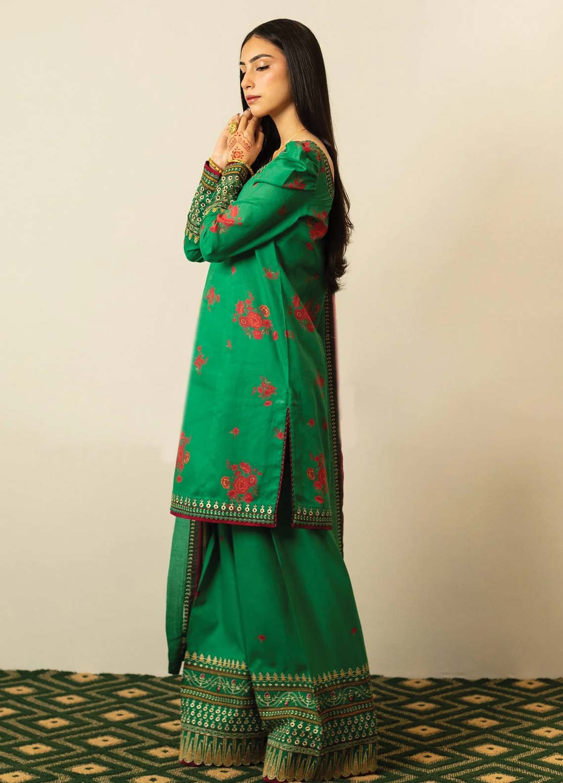 D#07 Zara Shahjahan Emb Lawn Collection 623 V-2 D#07 Zara Shahjahan Emb Lawn Collection 623 V-2