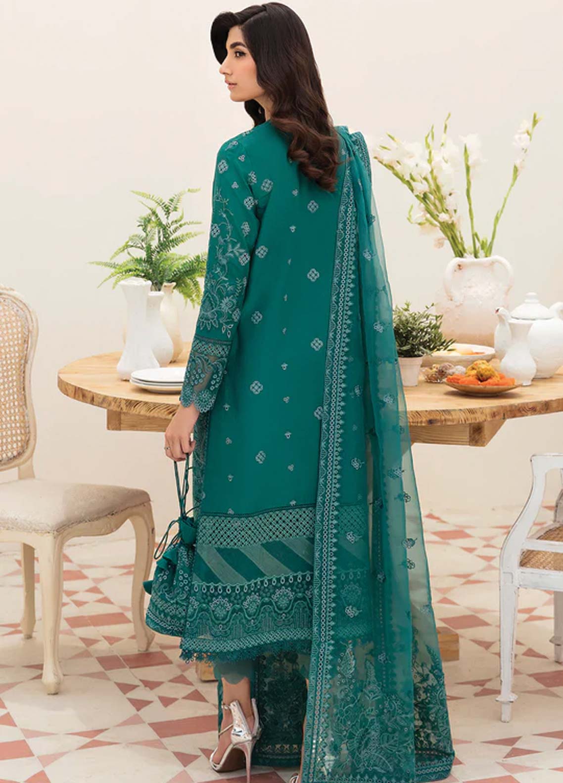 Afrozeh Embroidered Lawn Unstitched 3 Piece Suit - 04 Afrozeh Embroidered Lawn Unstitched 3 Piece Suit - 04