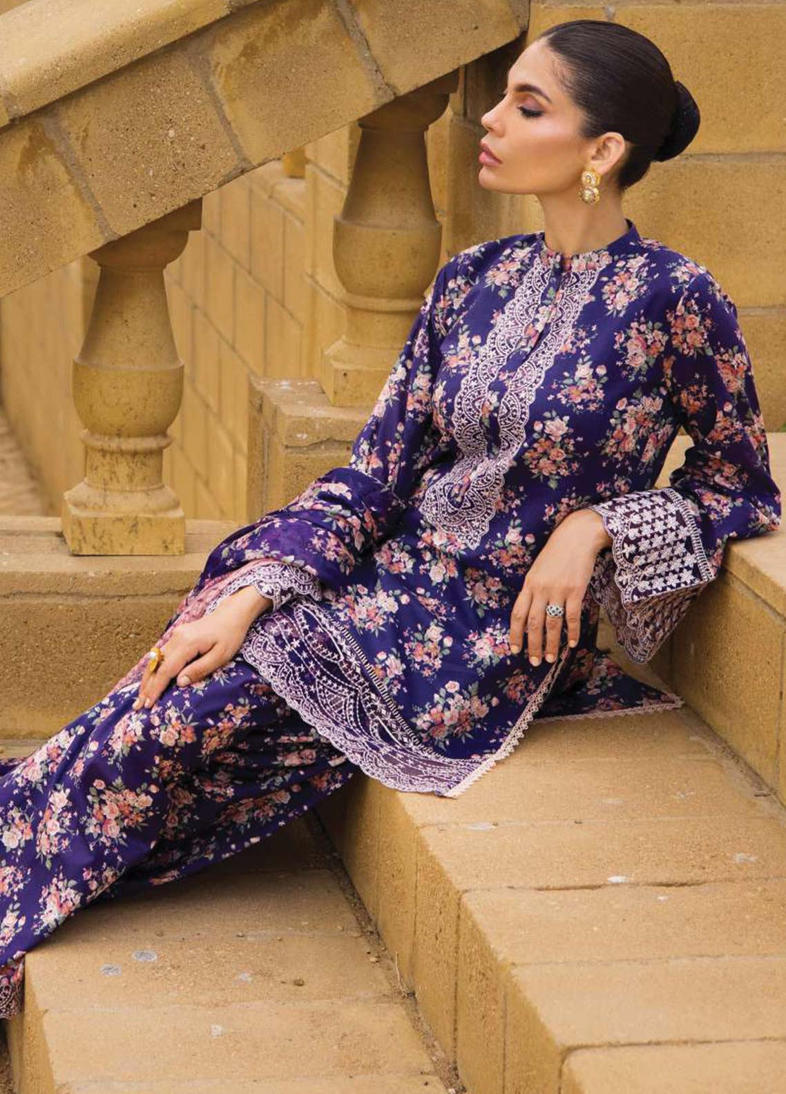 D#6B Zainab Chottani Luxury Emb Lawn Collection 623 D#6B Zainab Chottani Luxury Emb Lawn Collection 623
