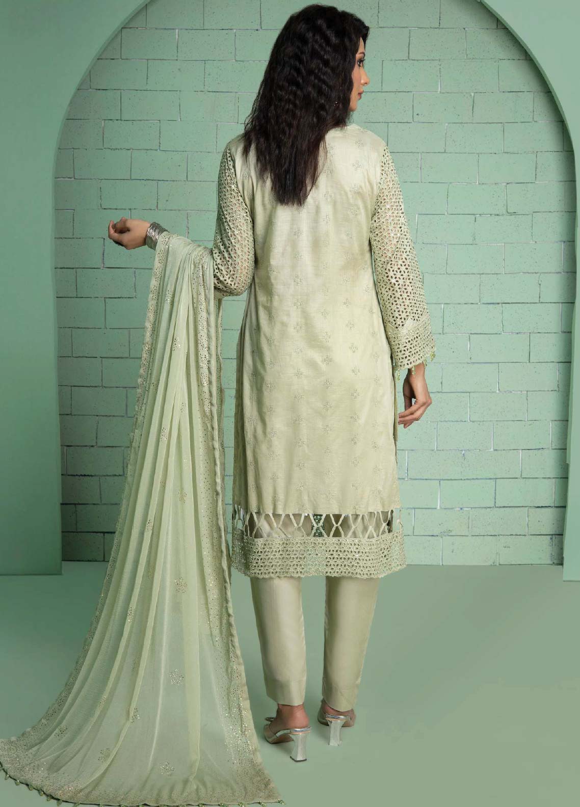 D#03 Schick Juhi Luxury Emb Lawn Collection 623 D#03 Schick Juhi Luxury Emb Lawn Collection 623