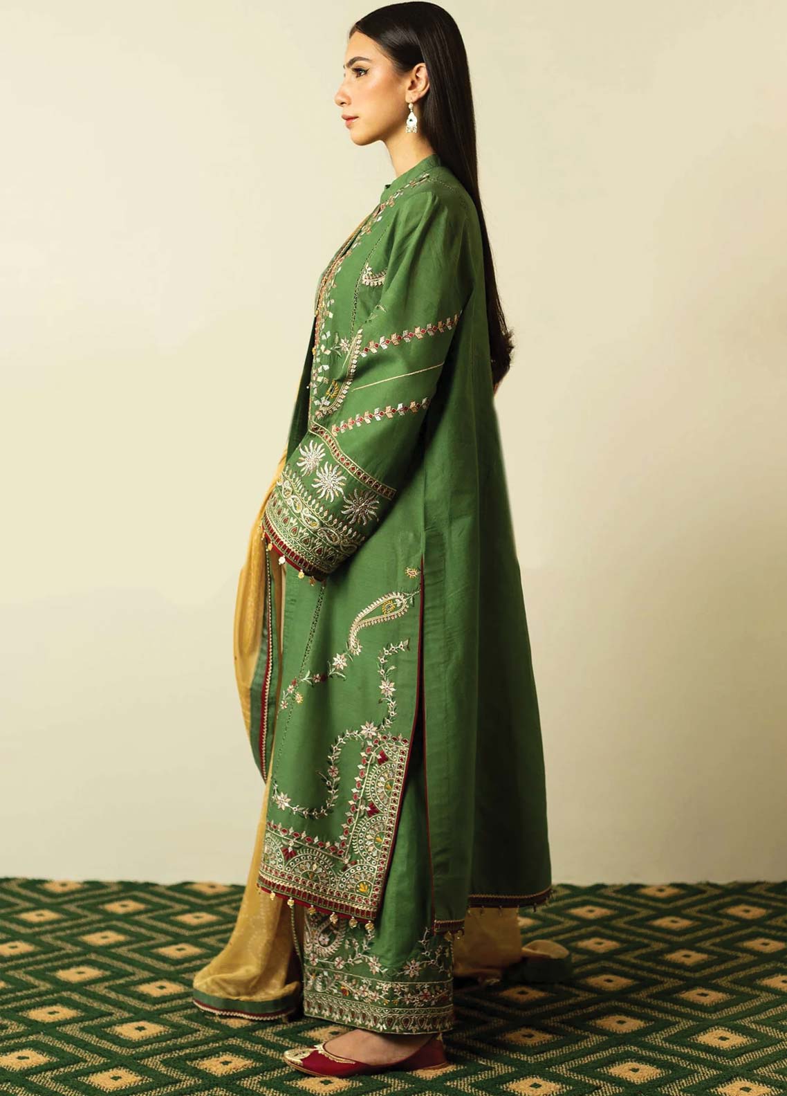 D#09 Zara Shahjahan Emb Lawn Collection 623 V-2 D#09 Zara Shahjahan Emb Lawn Collection 623 V-2