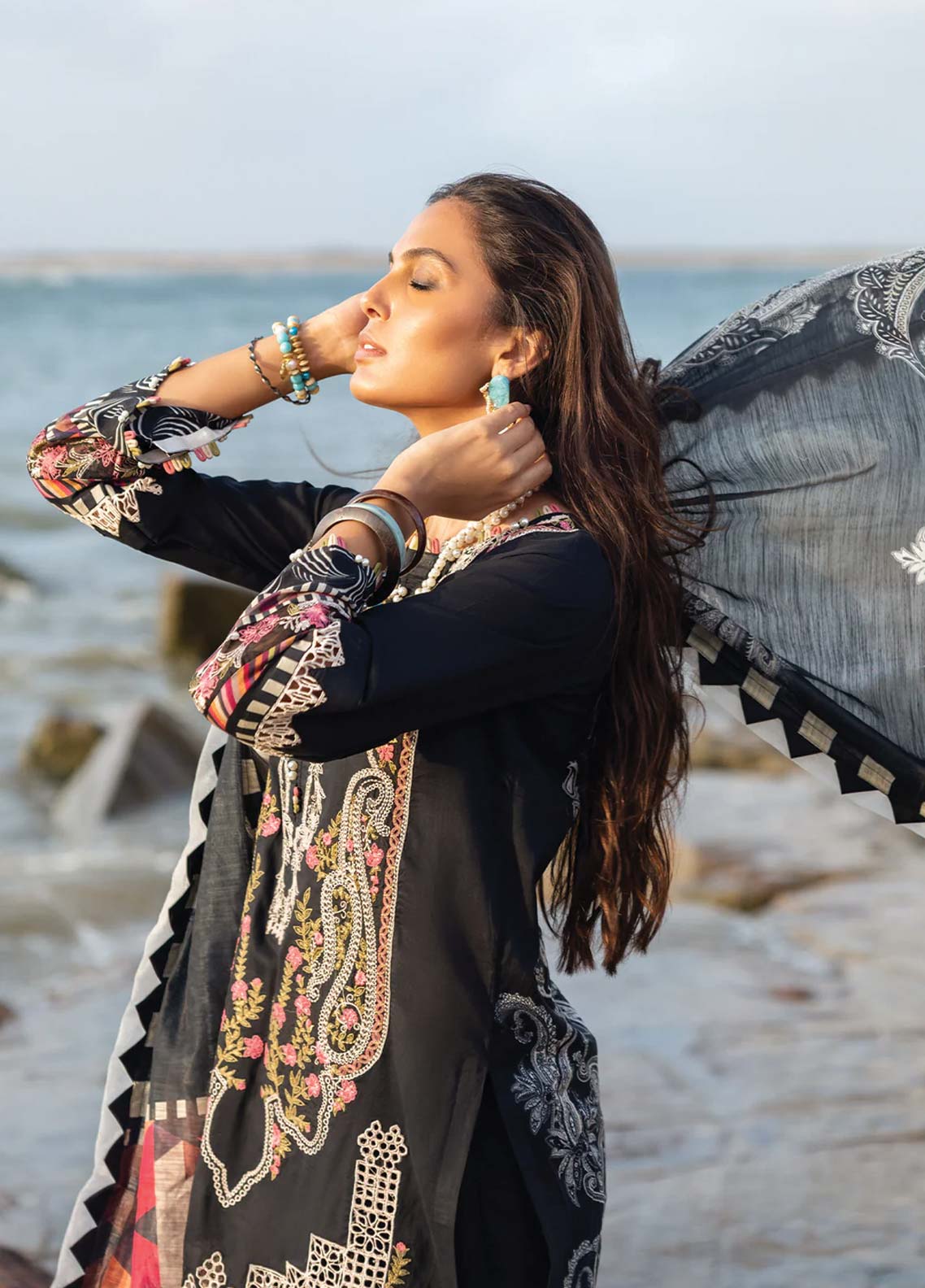 D#8A Elaf Signature Emb Lawn Collection 623 D#8A Elaf Signature Emb Lawn Collection 623