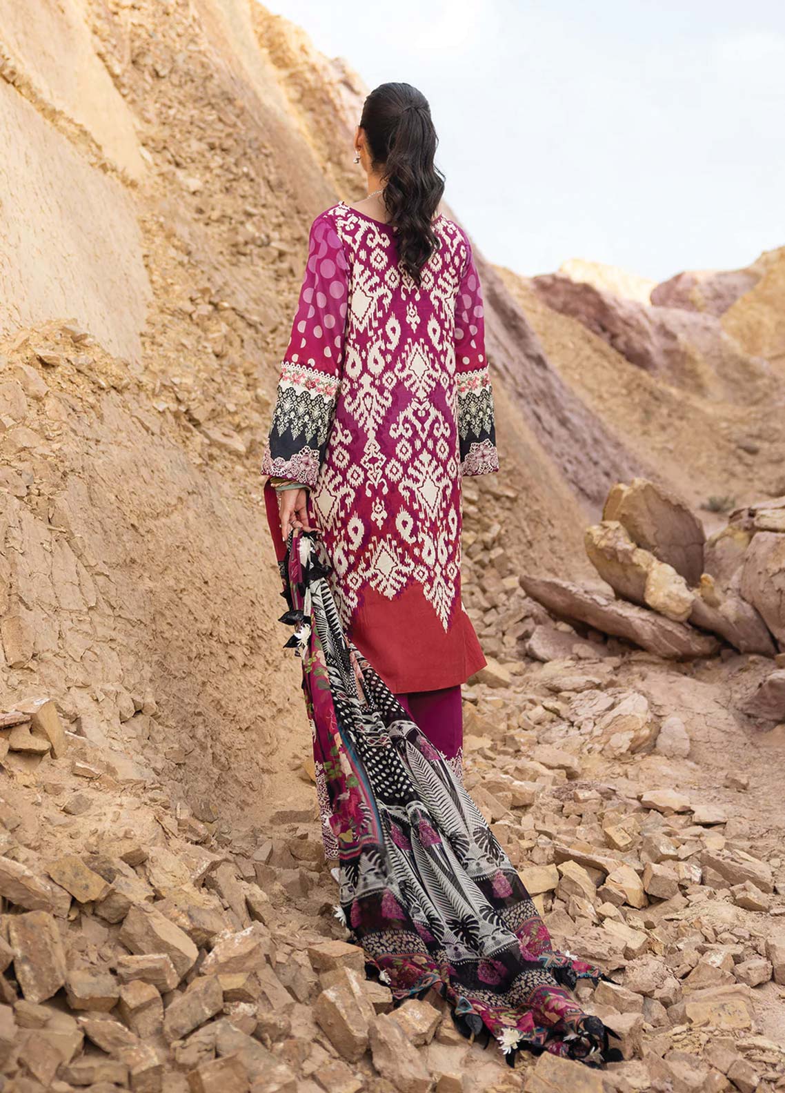 D#5B Elaf Signature Emb Lawn Collection 623 D#5B Elaf Signature Emb Lawn Collection 623