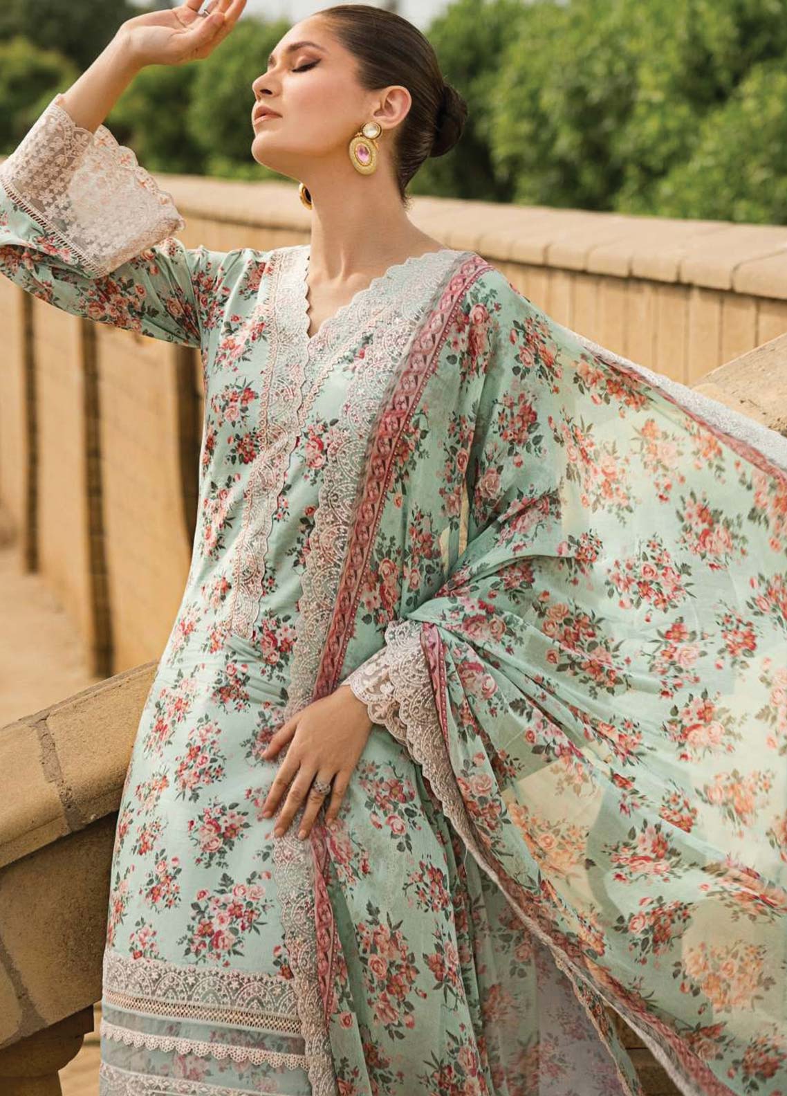 D#6A Zainab Chottani Luxury Emb Lawn Collection 623 D#6A Zainab Chottani Luxury Emb Lawn Collection 623