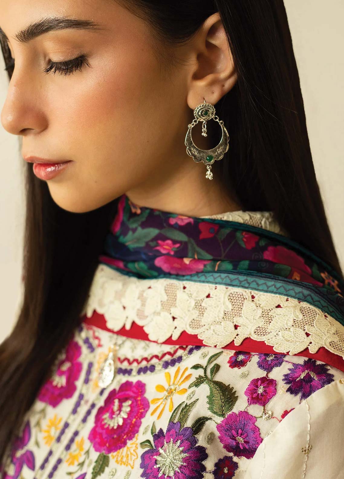D#08 Zara Shahjahan Emb Lawn Collection 623 V-2 D#08 Zara Shahjahan Emb Lawn Collection 623 V-2