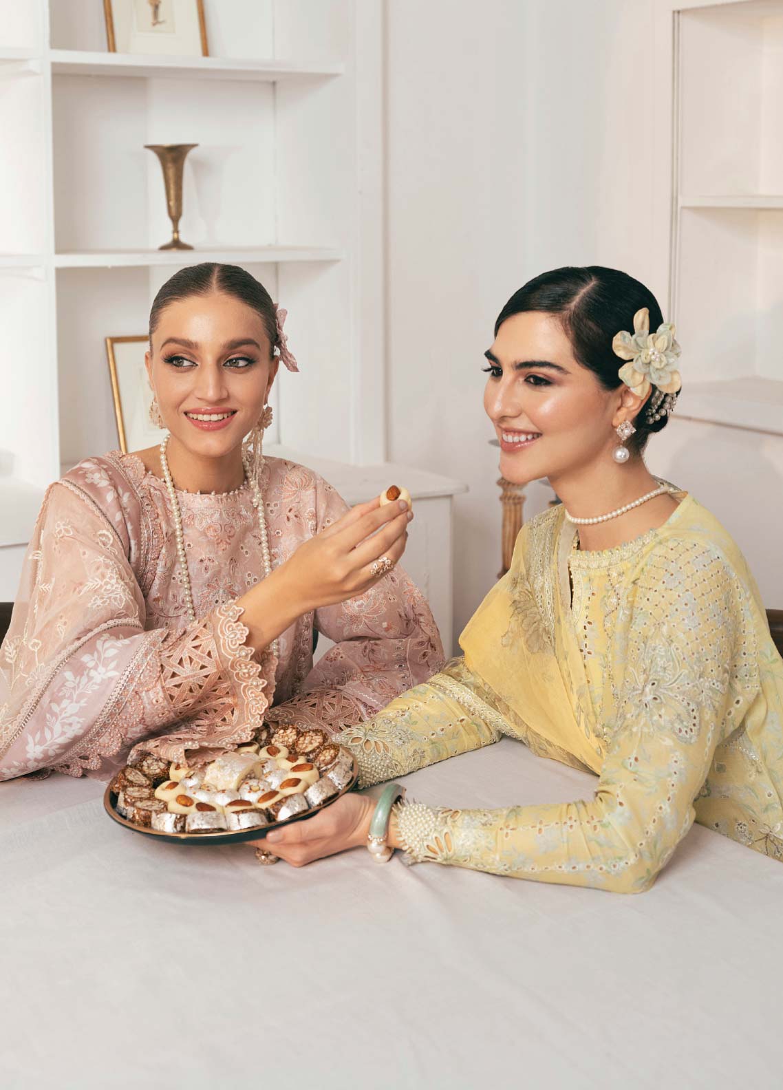 D#04 Baroque Swiss Lawn Emb Collection 623 D#04 Baroque Swiss Lawn Emb Collection 623