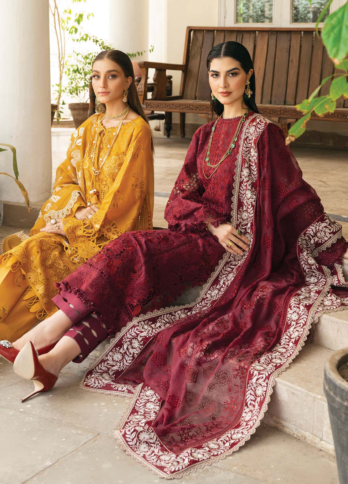 D#05 Baroque Swiss Lawn Emb Collection 623 D#05 Baroque Swiss Lawn Emb Collection 623