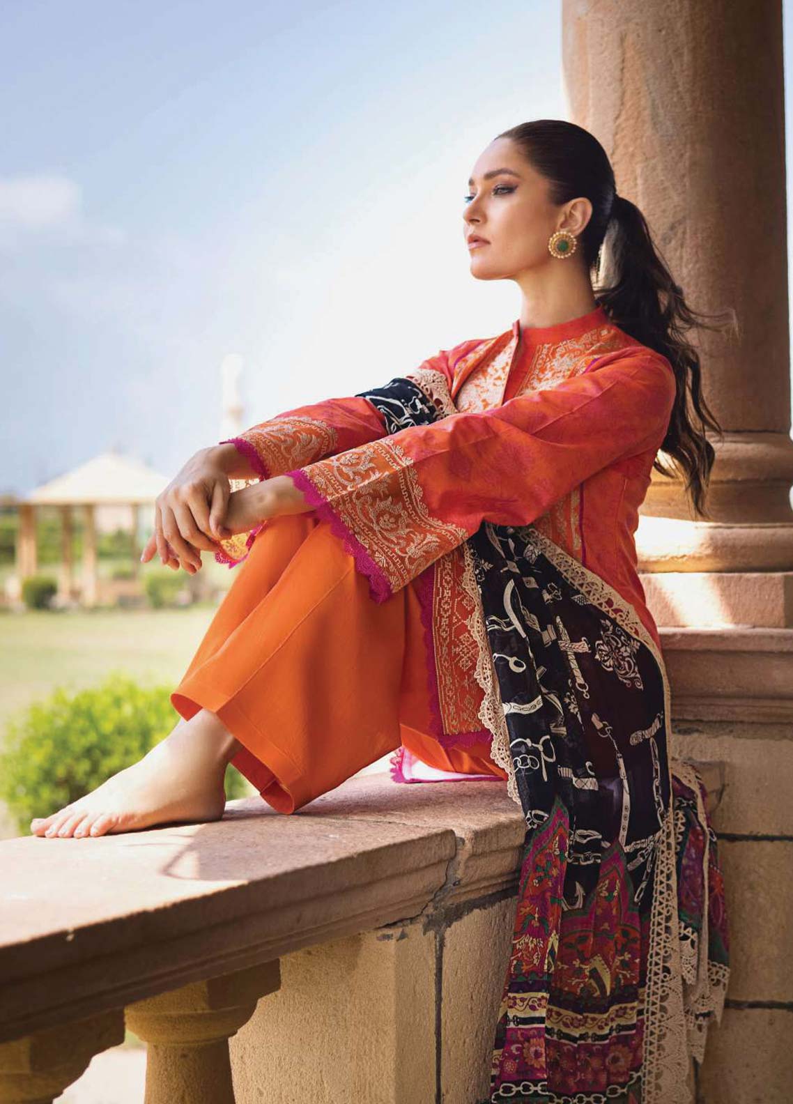 D#7B Zainab Chottani Luxury Emb Lawn Collection 623 D#7B Zainab Chottani Luxury Emb Lawn Collection 623