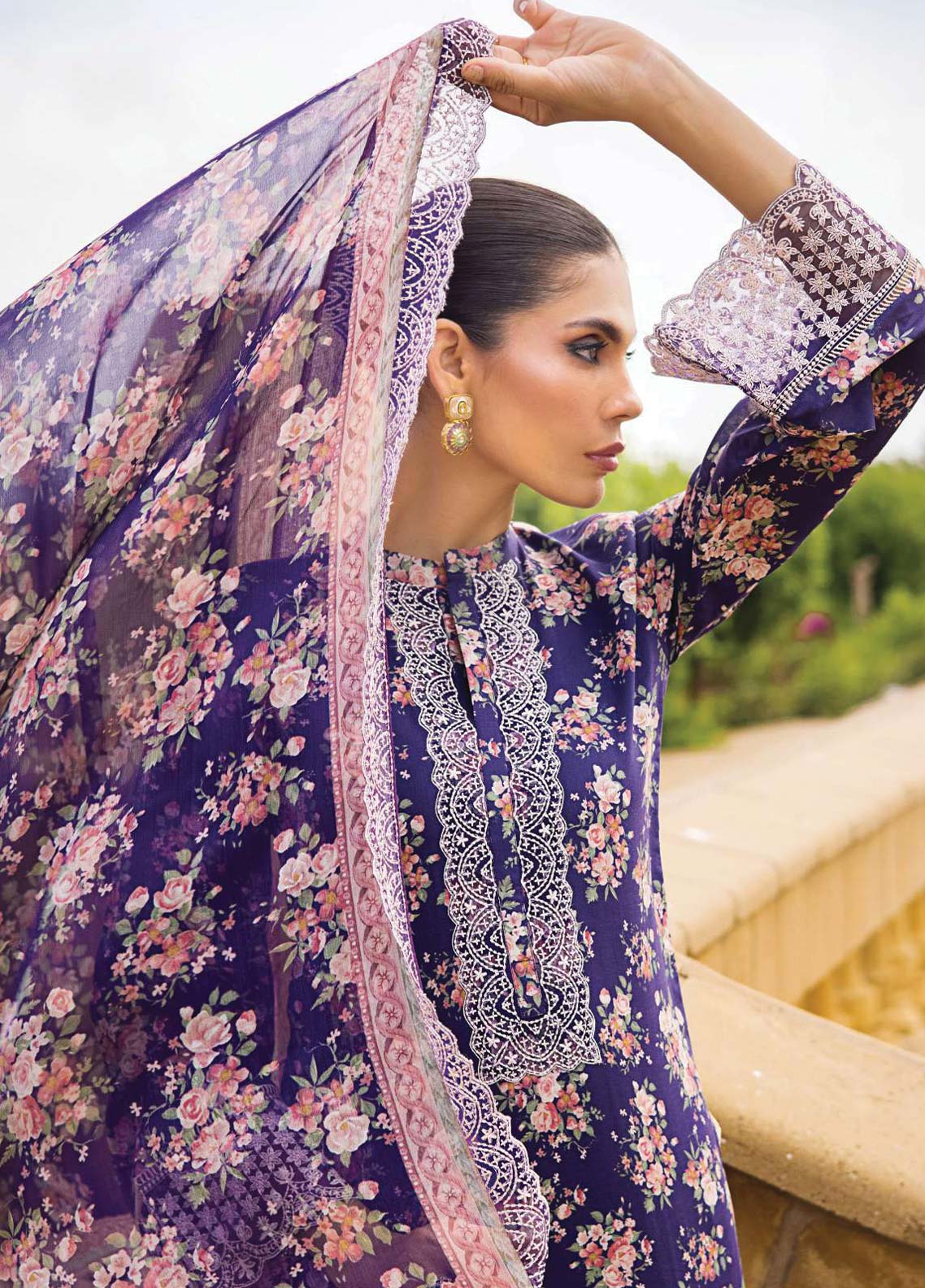 D#6B Zainab Chottani Luxury Emb Lawn Collection 623 D#6B Zainab Chottani Luxury Emb Lawn Collection 623