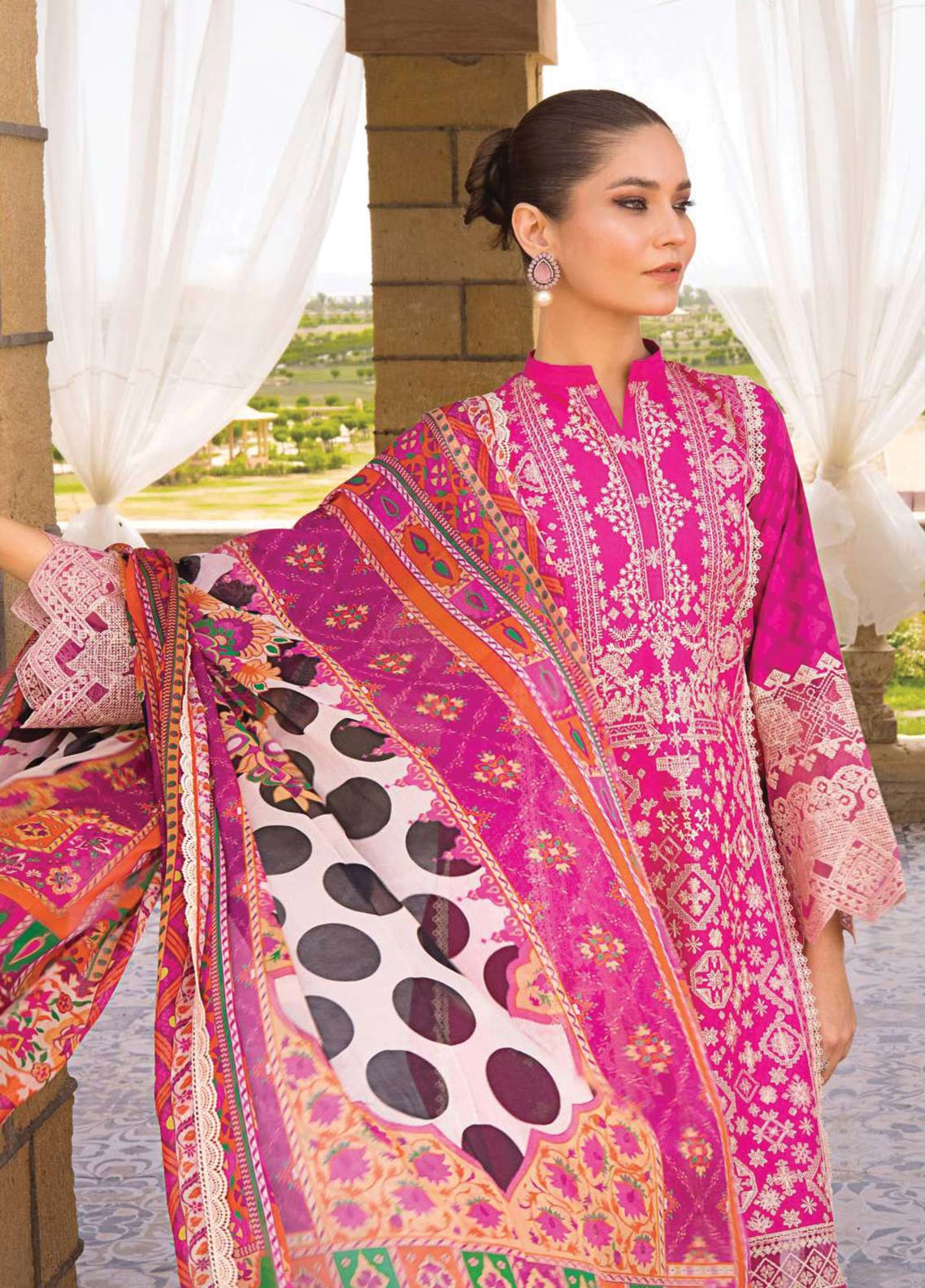 D#3B Zainab Chottani Luxury Emb Lawn Collection 623 D#3B Zainab Chottani Luxury Emb Lawn Collection 623