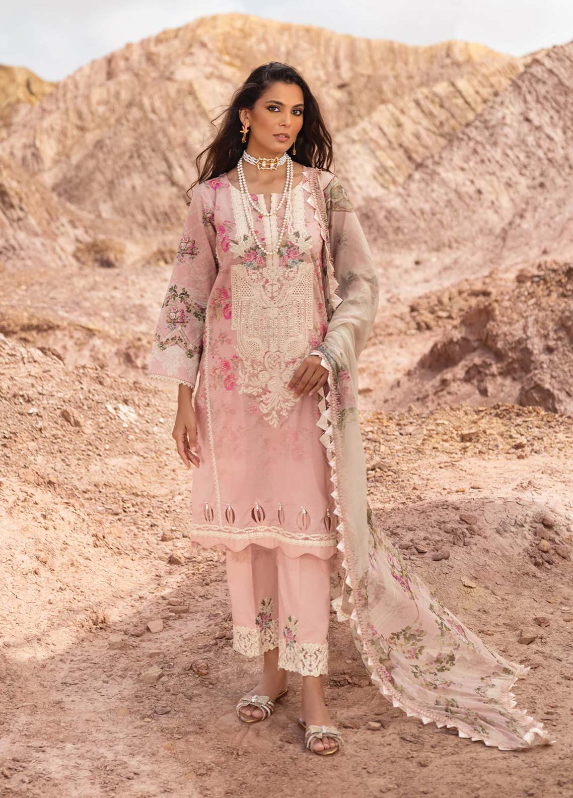 D#2A Elaf Signature Emb Lawn Collection 623 D#2A Elaf Signature Emb Lawn Collection 623