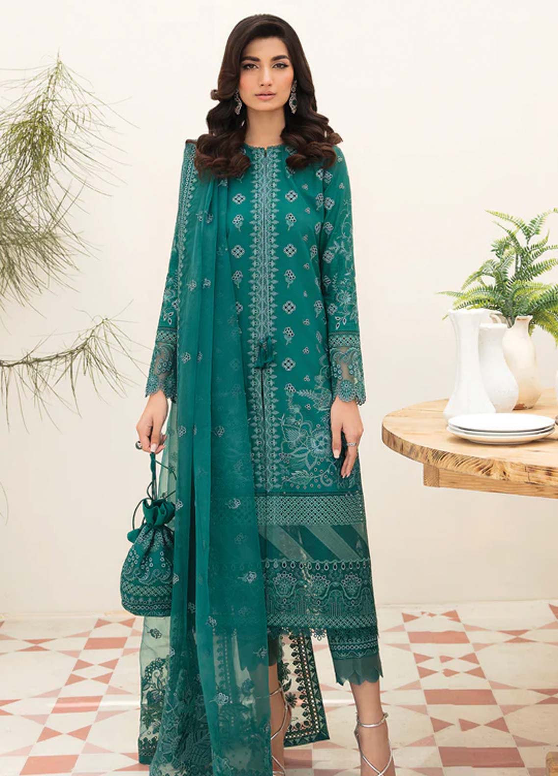 Afrozeh Embroidered Lawn Unstitched 3 Piece Suit - 04 Afrozeh Embroidered Lawn Unstitched 3 Piece Suit - 04