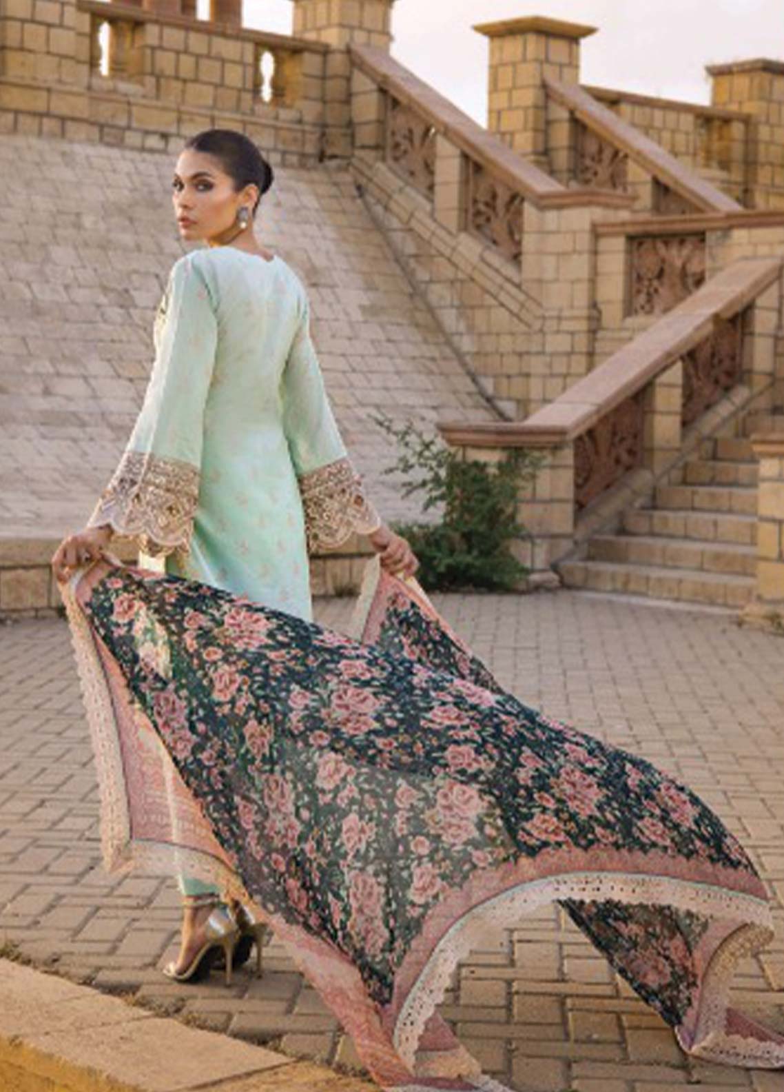 D#2A Zainab Chottani Luxury Emb Lawn Collection 623 D#2A Zainab Chottani Luxury Emb Lawn Collection 623