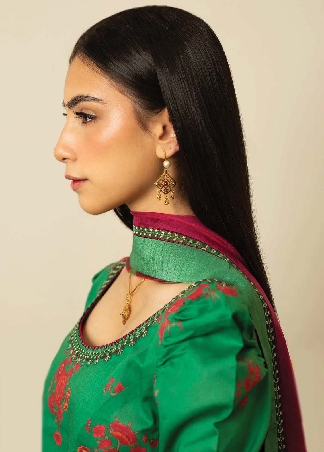 D#07 Zara Shahjahan Emb Lawn Collection 623 V-2 D#07 Zara Shahjahan Emb Lawn Collection 623 V-2