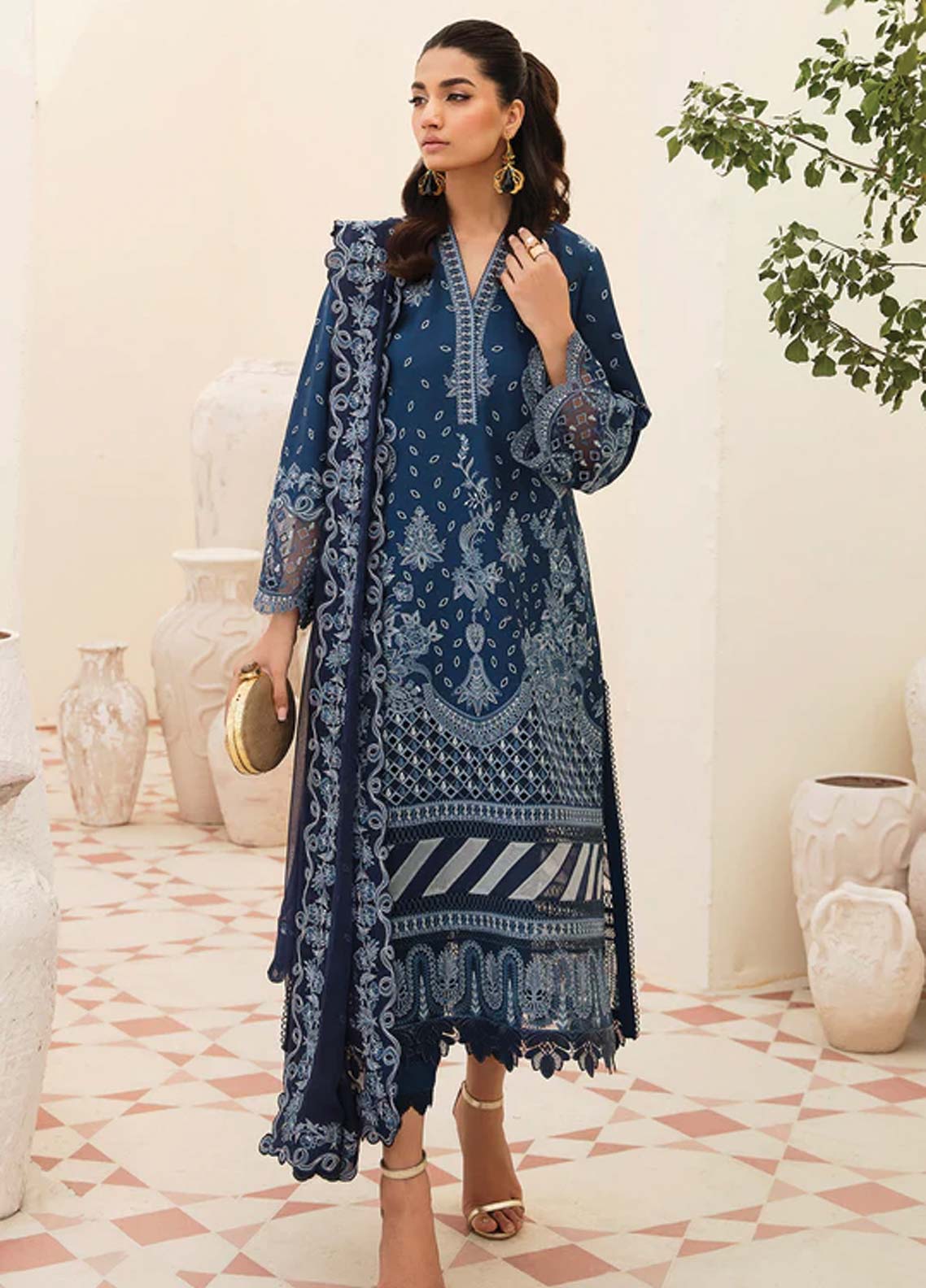 Afrozeh Embroidered Lawn Unstitched 3 Piece Suit - 09 Afrozeh Embroidered Lawn Unstitched 3 Piece Suit - 09