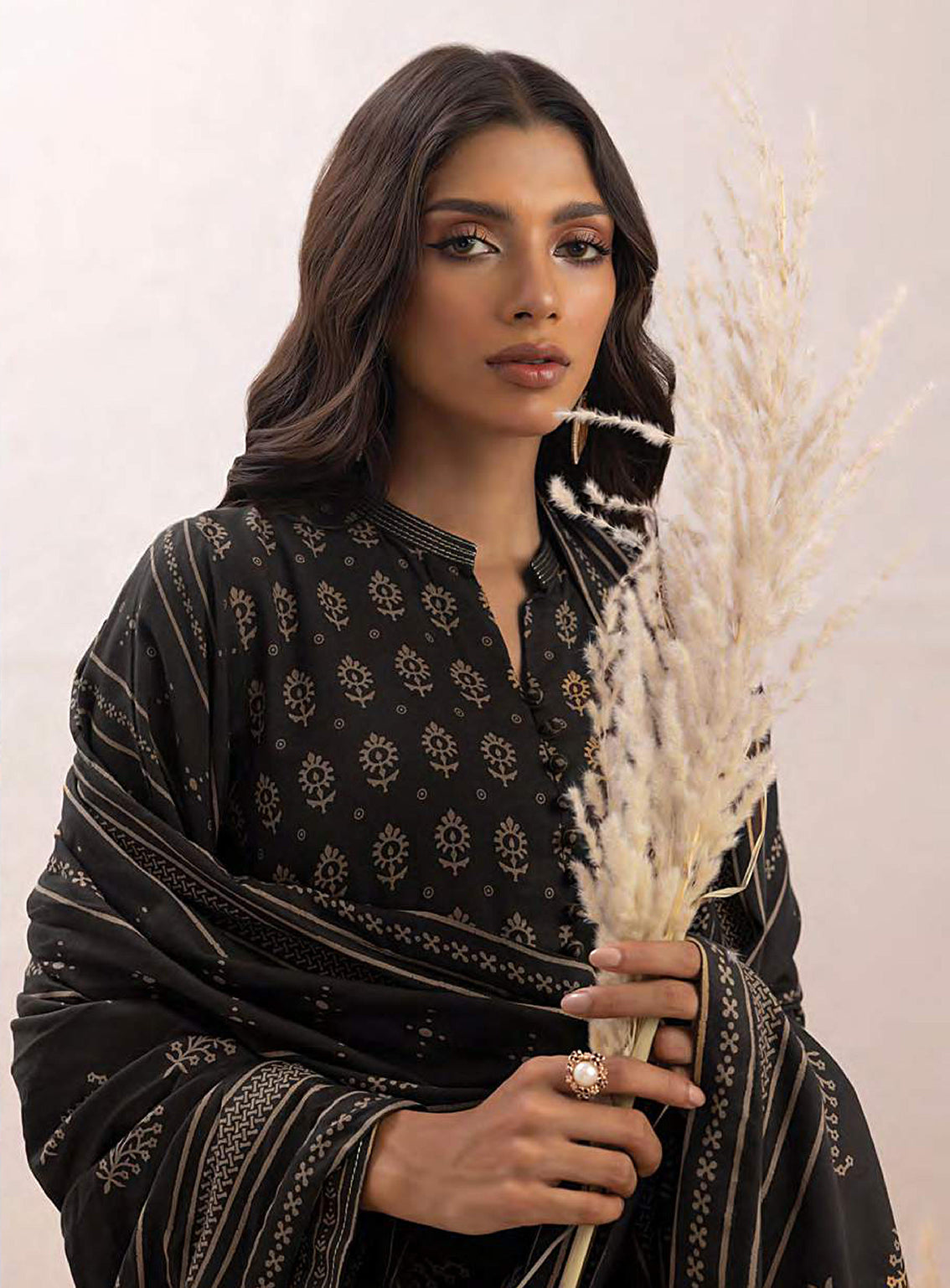 D#49B LSM Lakhany Pashmina Printed Collection 923 D#49B LSM Lakhany Pashmina Printed Collection 923