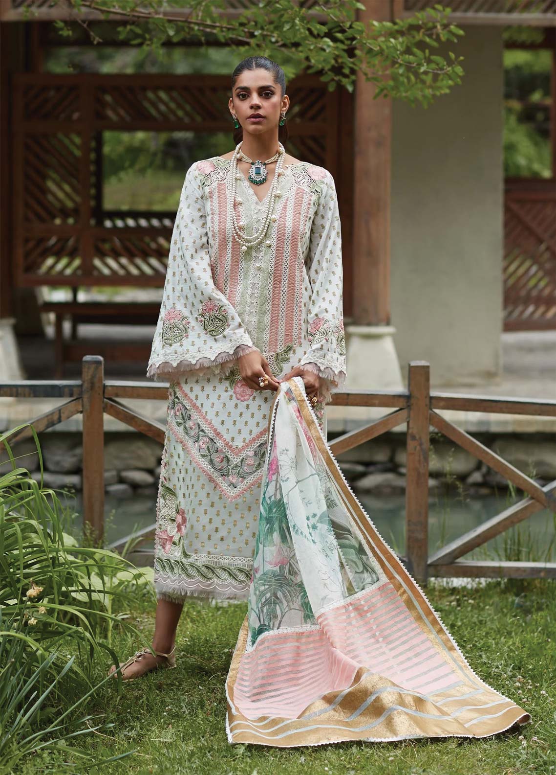 D#5A Crimson Luxury Emb Lawn Collection 623 D#5A Crimson Luxury Emb Lawn Collection 623