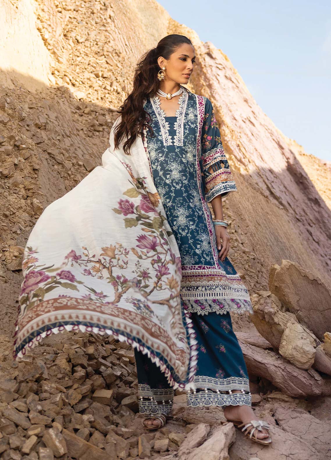 D#7A Elaf Signature Emb Lawn Collection 623 D#7A Elaf Signature Emb Lawn Collection 623
