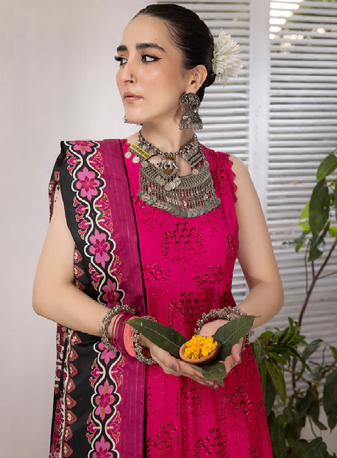 D#09 Mahnur Mehru Linen Winter Collection 923 D#09 Mahnur Mehru Linen Winter Collection 923