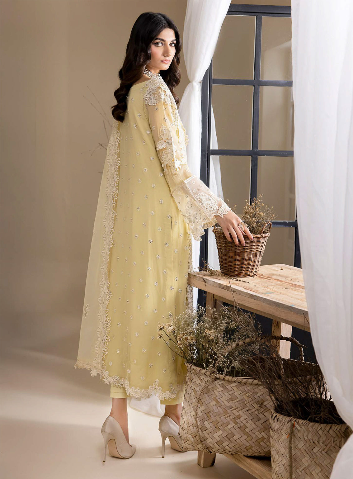 Iznik Embroidered Chiffon Unstitched 3 Piece Suit - 23 Iznik Embroidered Chiffon Unstitched 3 Piece Suit - 23
