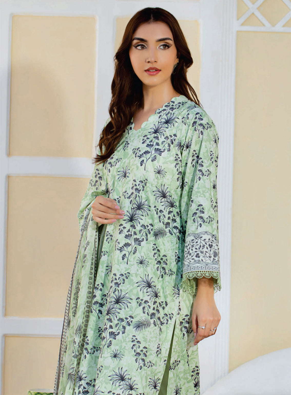 D#8124 Rashid Miral Luxury Printed Cambric Collection 923 D#8124 Rashid Miral Luxury Printed Cambric Collection 923