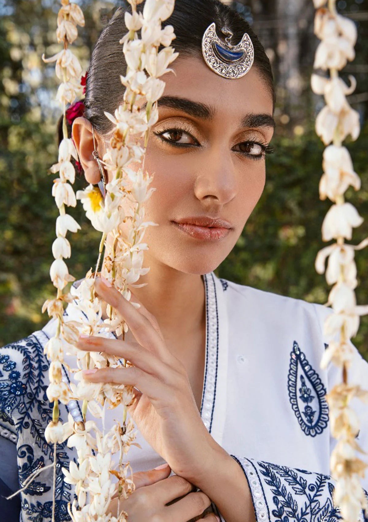 Raqs By Ayzel Afrozeh Embroidered Lawn Unstitched 3 Piece Suit - 05 Raqs By Ayzel Afrozeh Embroidered Lawn Unstitched 3 Piece Suit - 05