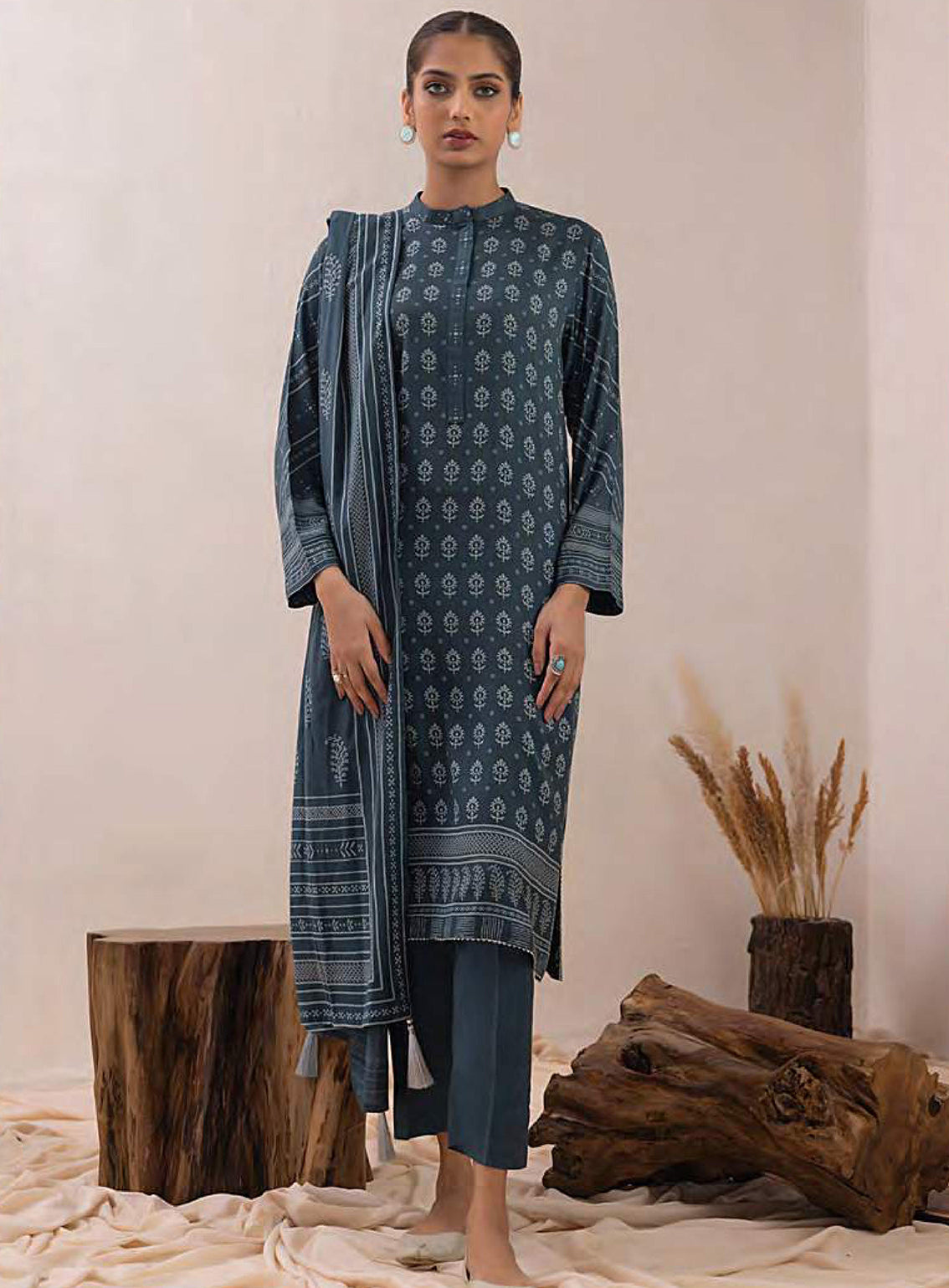 D#49A LSM Lakhany Pashmina Printed Collection 923 D#49A LSM Lakhany Pashmina Printed Collection 923