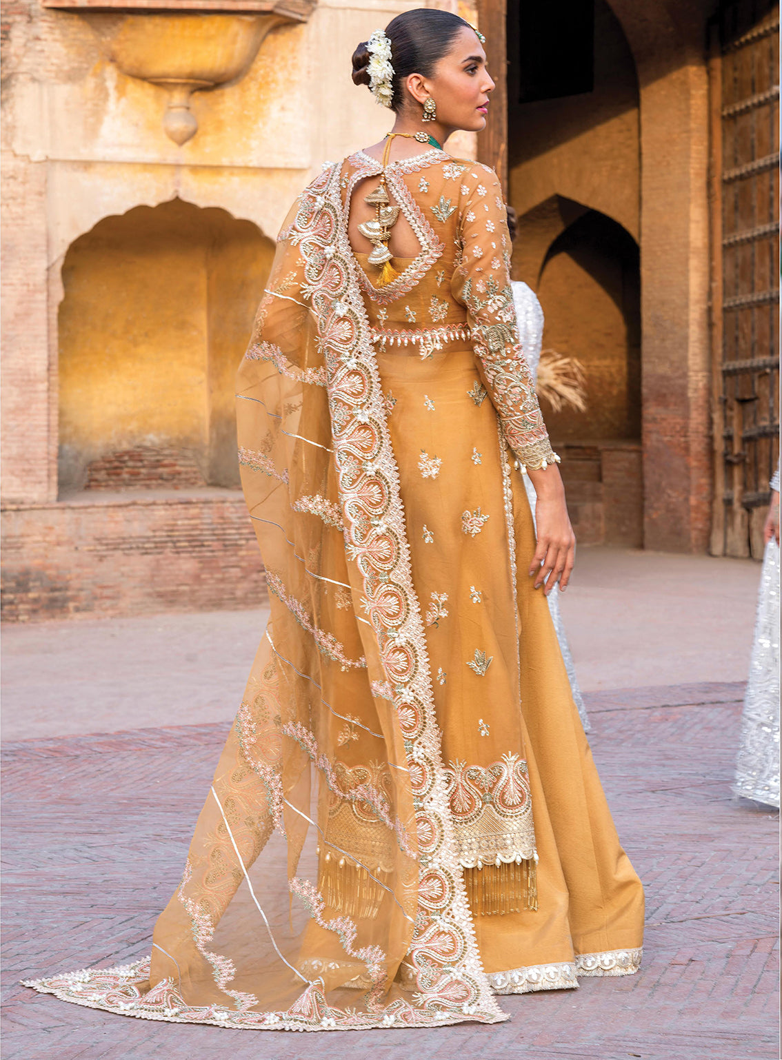 Afrozeh Embroidered Organza Unstitched 3 Piece Suit - 09 Afrozeh Embroidered Organza Unstitched 3 Piece Suit - 09