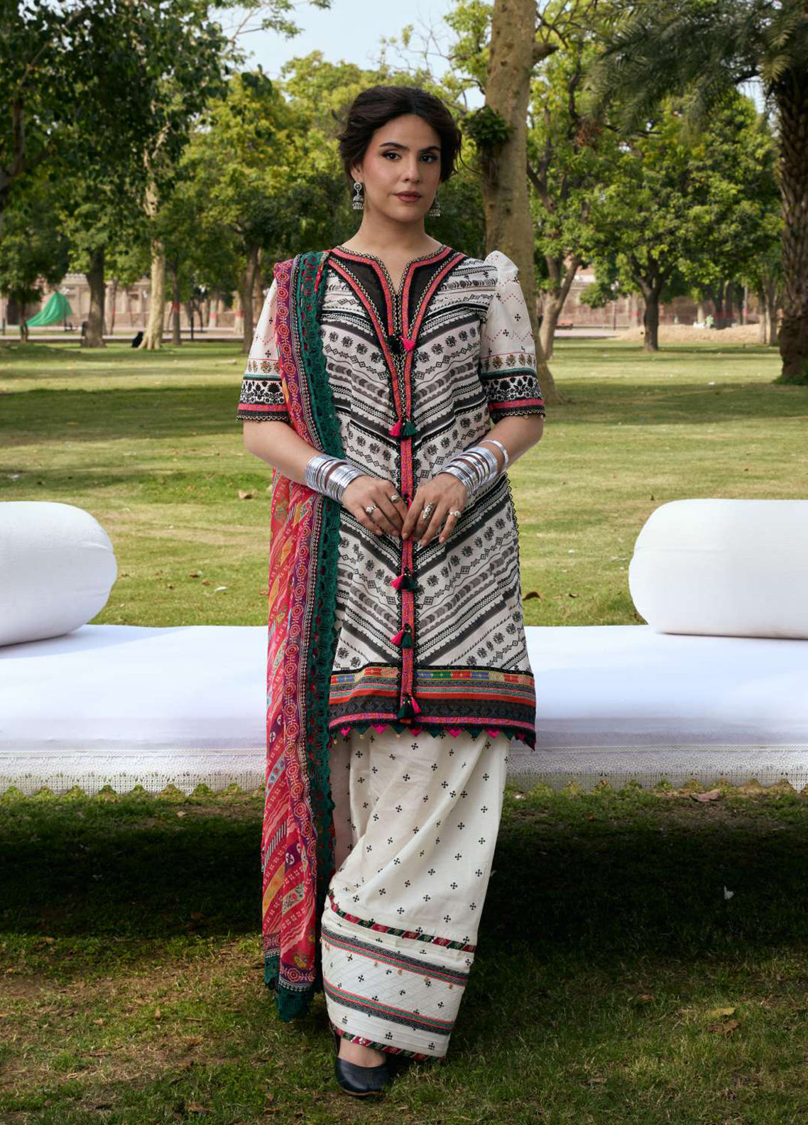 Aangan By Kahf Printed Lawn 3 Piece Unstitched Suit KHF25APC D-2B MEHRUBA Aangan By Kahf Printed Lawn 3 Piece Unstitched Suit KHF25APC D-2B MEHRUBA