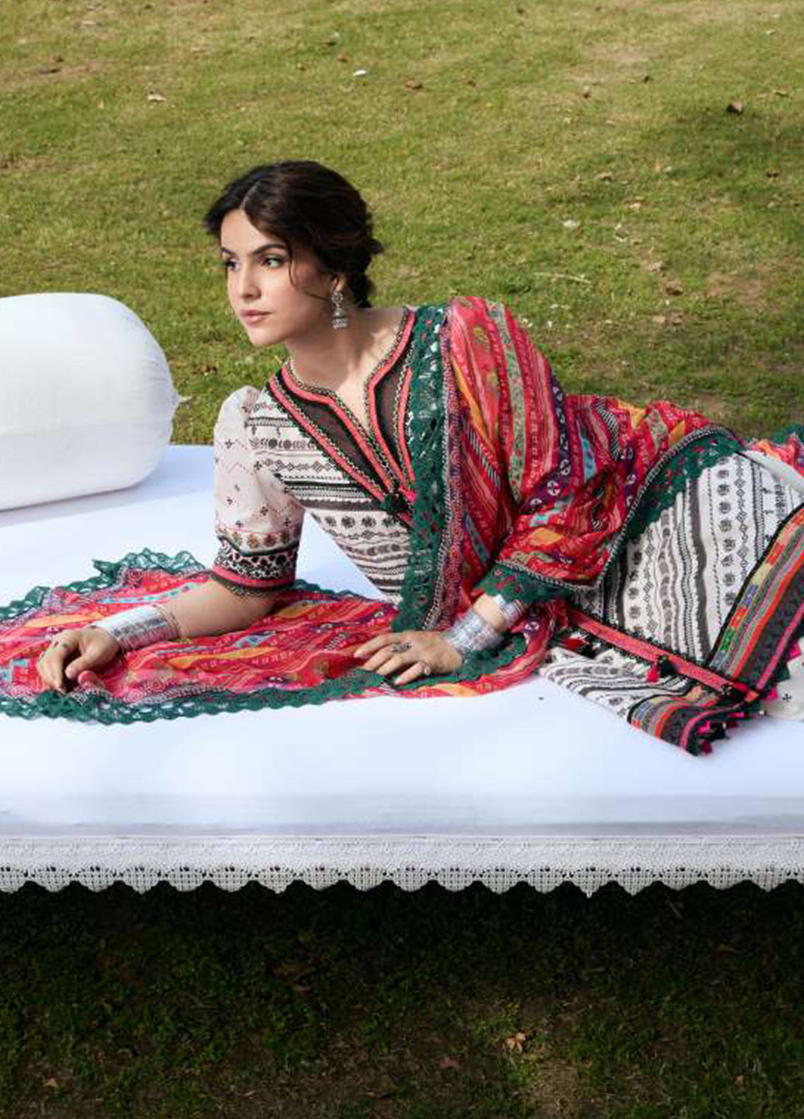 Aangan By Kahf Printed Lawn 3 Piece Unstitched Suit KHF25APC D-2B MEHRUBA Aangan By Kahf Printed Lawn 3 Piece Unstitched Suit KHF25APC D-2B MEHRUBA
