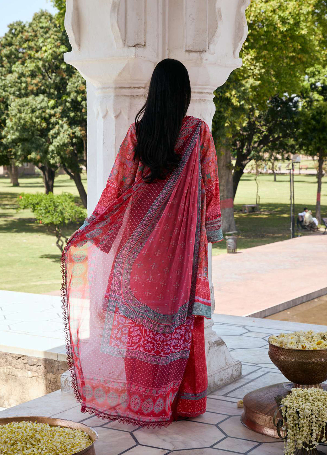 Aangan By Kahf Printed Lawn 3 Piece Unstitched Suit KHF25APC D-3A TABEER Aangan By Kahf Printed Lawn 3 Piece Unstitched Suit KHF25APC D-3A TABEER