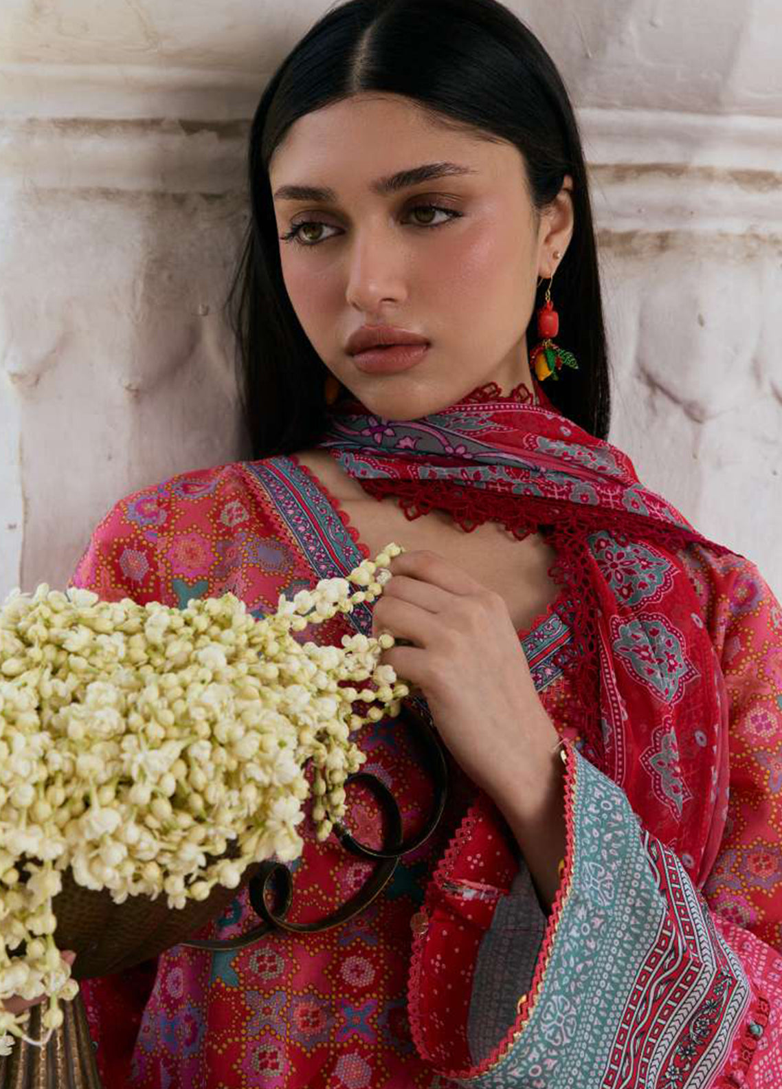 Aangan By Kahf Printed Lawn 3 Piece Unstitched Suit KHF25APC D-3A TABEER Aangan By Kahf Printed Lawn 3 Piece Unstitched Suit KHF25APC D-3A TABEER