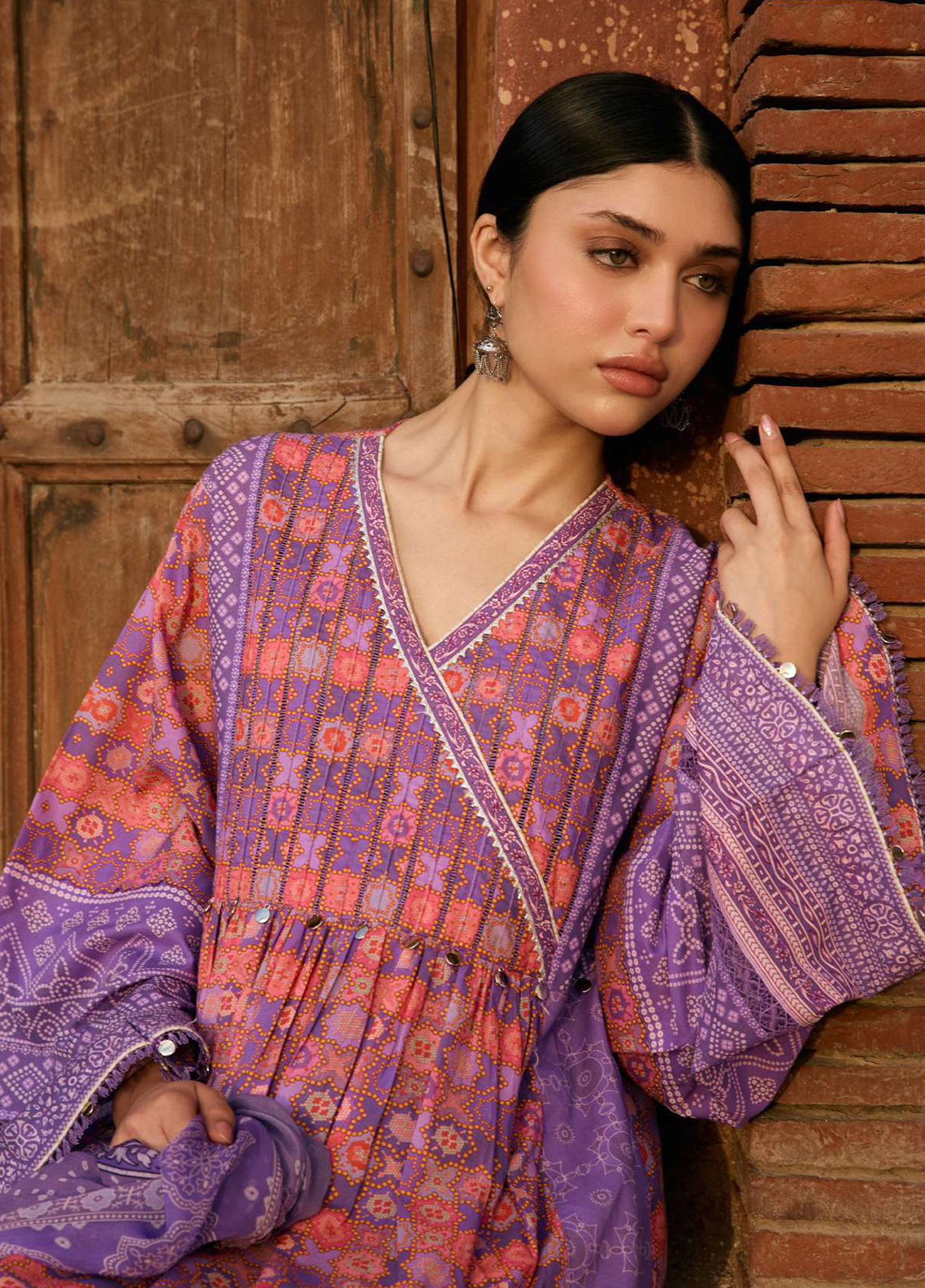 Aangan By Kahf Printed Lawn 3 Piece Unstitched Suit KHF25APC D-3B ZARMEENA Aangan By Kahf Printed Lawn 3 Piece Unstitched Suit KHF25APC D-3B ZARMEENA