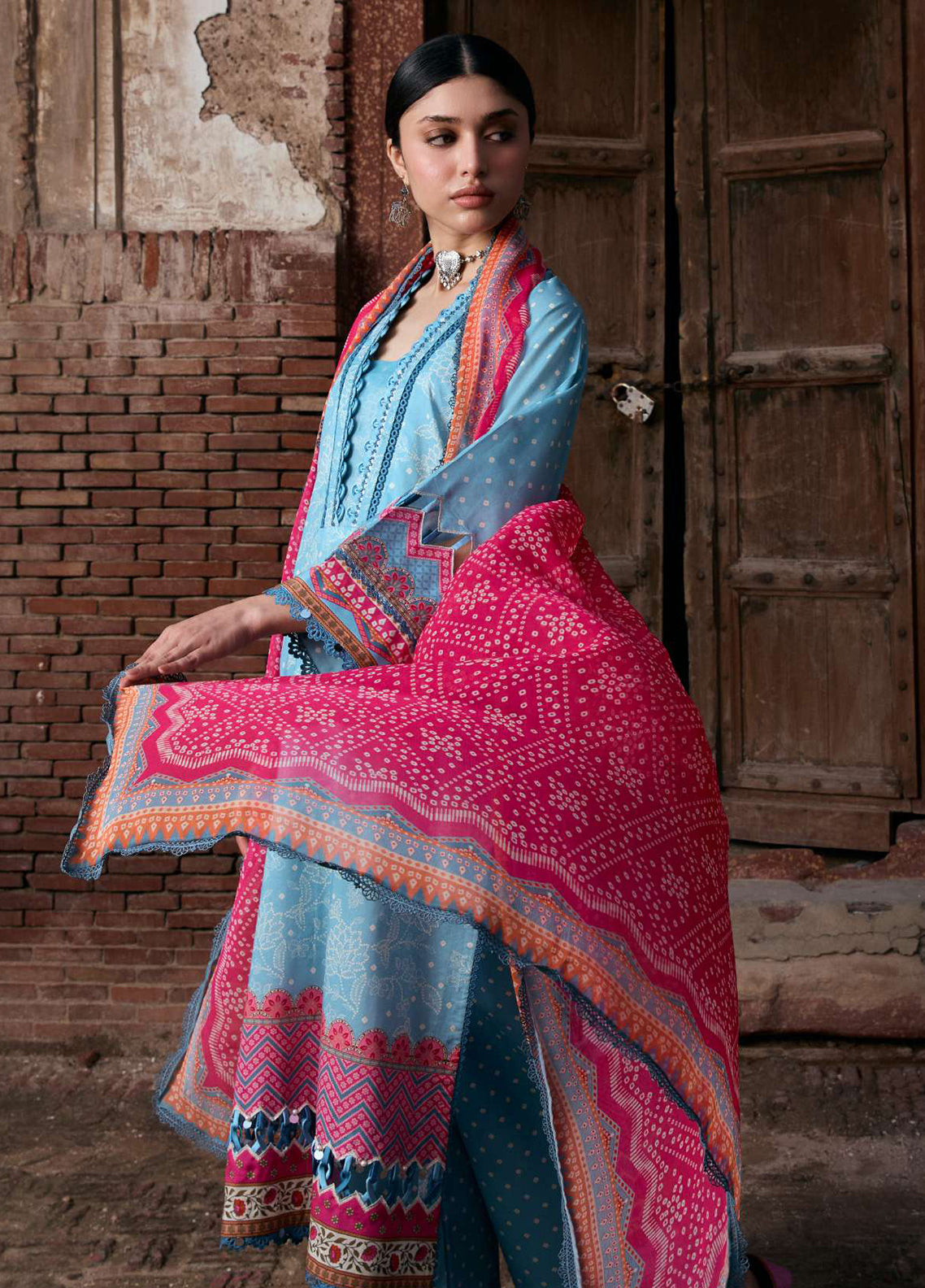Aangan By Kahf Printed Lawn 3 Piece Unstitched Suit KHF25APC D-7B SHABNAM Aangan By Kahf Printed Lawn 3 Piece Unstitched Suit KHF25APC D-7B SHABNAM