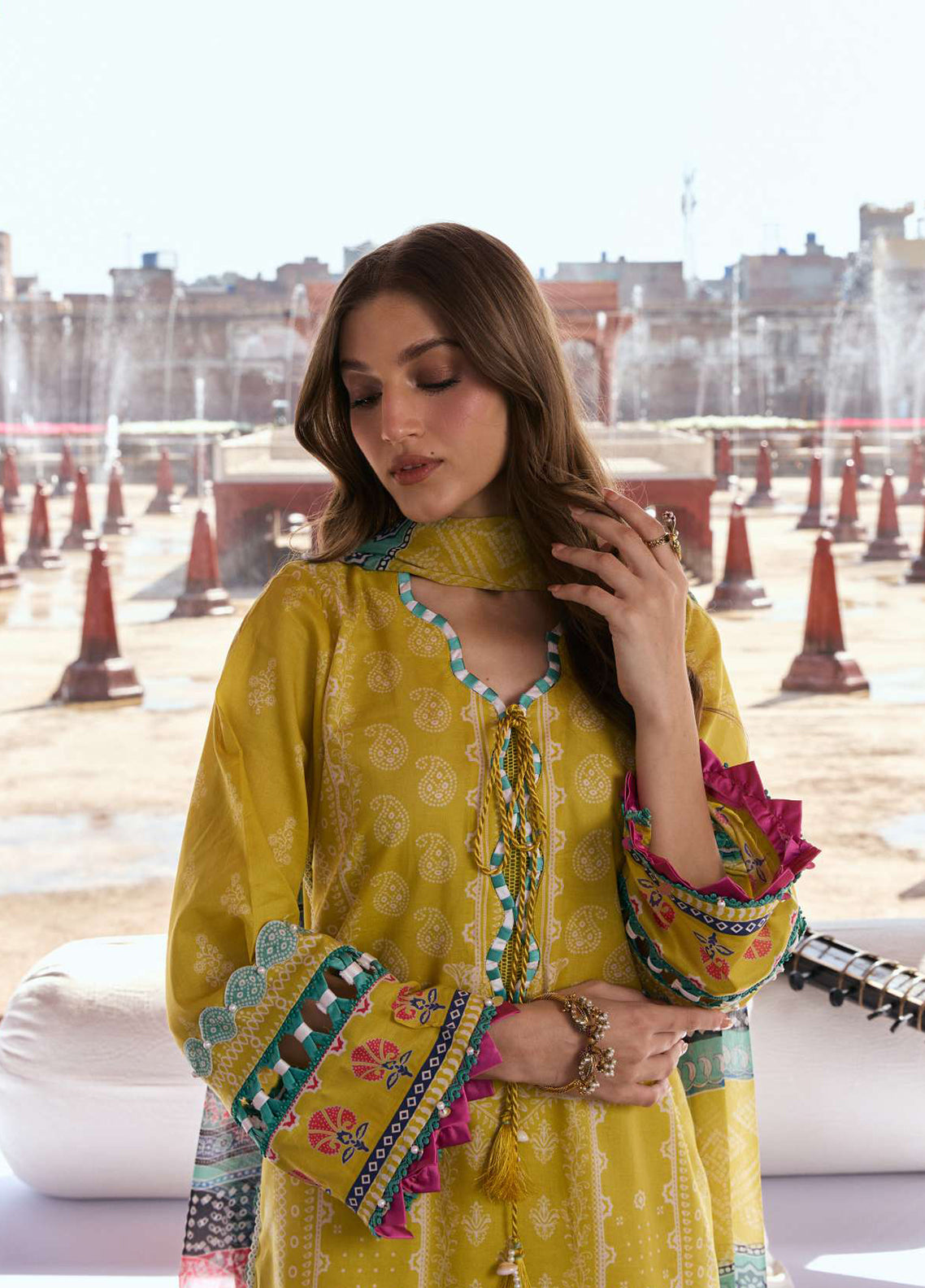 Aangan By Kahf Printed Lawn 3 Piece Unstitched Suit KHF25APC D-8A ZARAFSHAN Aangan By Kahf Printed Lawn 3 Piece Unstitched Suit KHF25APC D-8A ZARAFSHAN