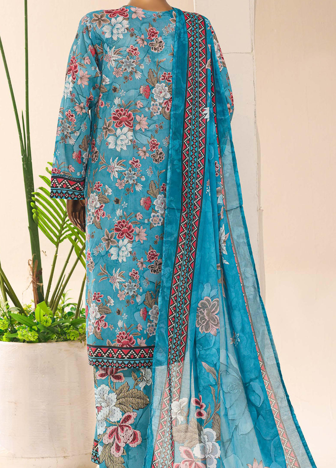 Aashkaar By HZ Textiles Embroidered Lawn 3 Piece Stitched Suit HZ26APELV1 D-062 F MYTH Aashkaar By HZ Textiles Embroidered Lawn 3 Piece Stitched Suit HZ26APELV1 D-062 F MYTH