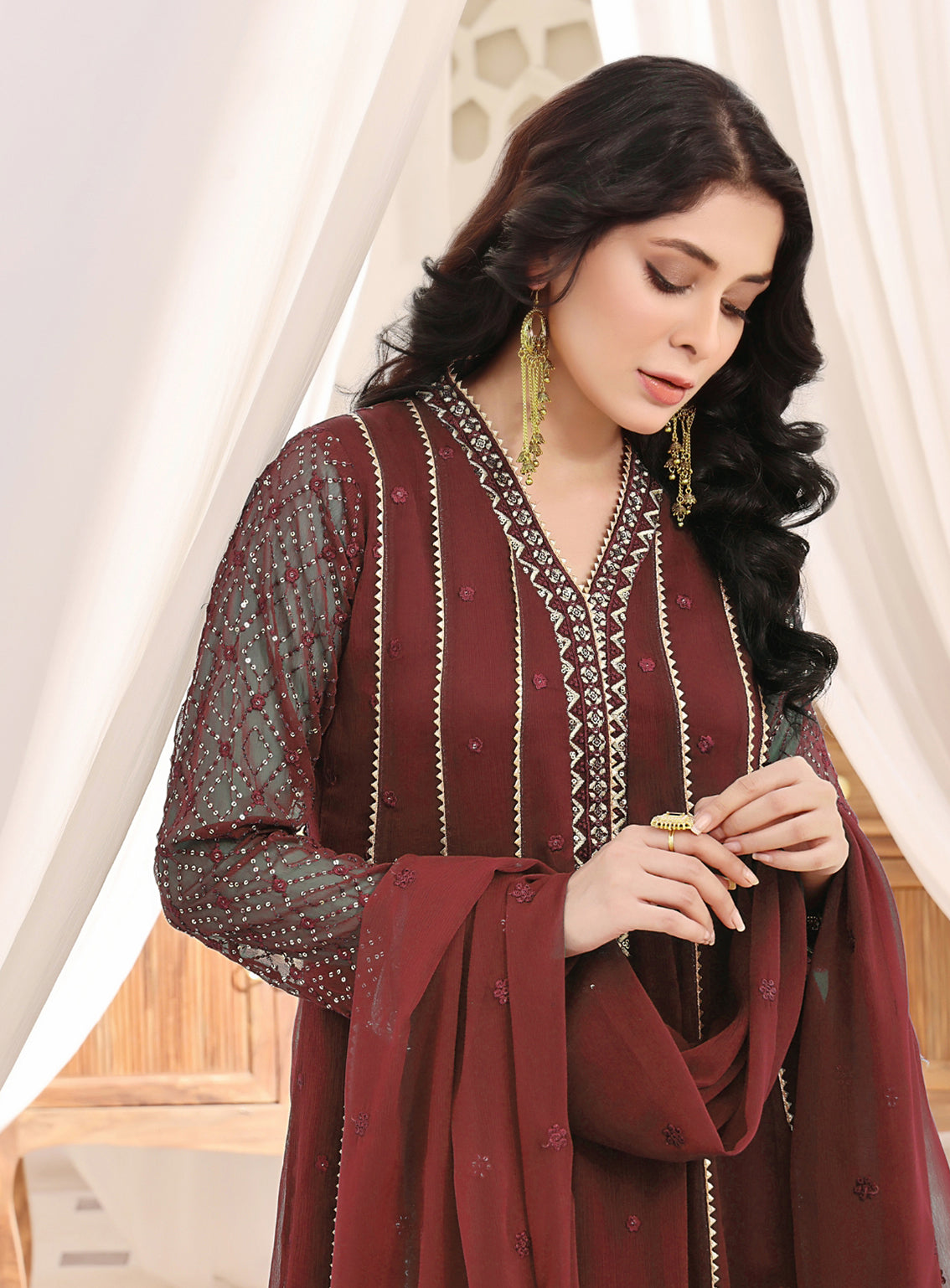 Abaan Zohan Formal Embroidered Chiffon Suits Stitched 4 Piece - ABZO24F-005-KASHISH-MAROON Abaan Zohan Formal Embroidered Chiffon Suits Stitched 4 Piece - ABZO24F-005-KASHISH-MAROON