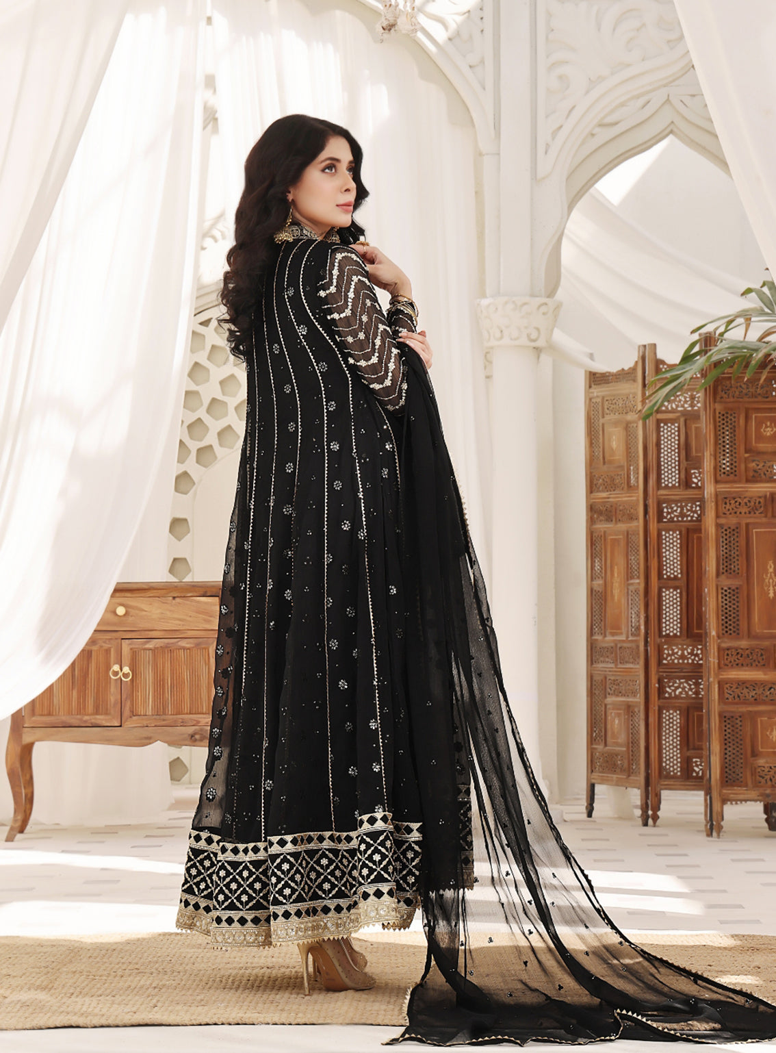 Abaan Zohan Luxury Embroidered Chiffon Suits Stitched 3 Piece - ABZO24W-004 NAYAAB-BLACK Abaan Zohan Luxury Embroidered Chiffon Suits Stitched 3 Piece - ABZO24W-004 NAYAAB-BLACK
