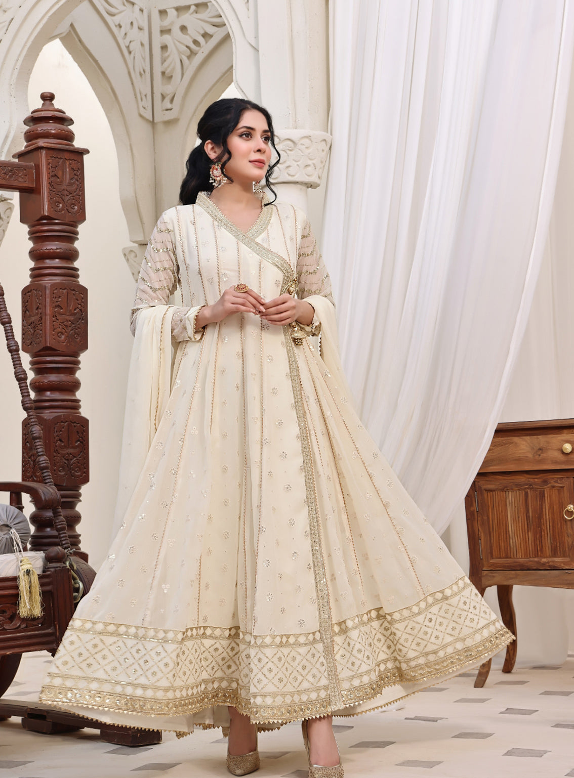 Abaan Zohan Luxury Embroidered Chiffon Suits Stitched 3 Piece - ABZO24W-004 NAYAAB-OFF WHITE Abaan Zohan Luxury Embroidered Chiffon Suits Stitched 3 Piece - ABZO24W-004 NAYAAB-OFF WHITE