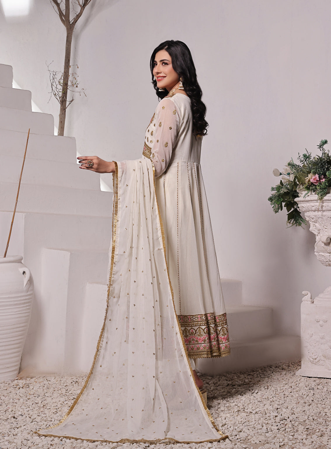 Abaan Zohan Luxury Embroidered Chiffon Suits Stitched 3 Piece - ABZO24W-008 NOORI-OFF WHITE Abaan Zohan Luxury Embroidered Chiffon Suits Stitched 3 Piece - ABZO24W-008 NOORI-OFF WHITE