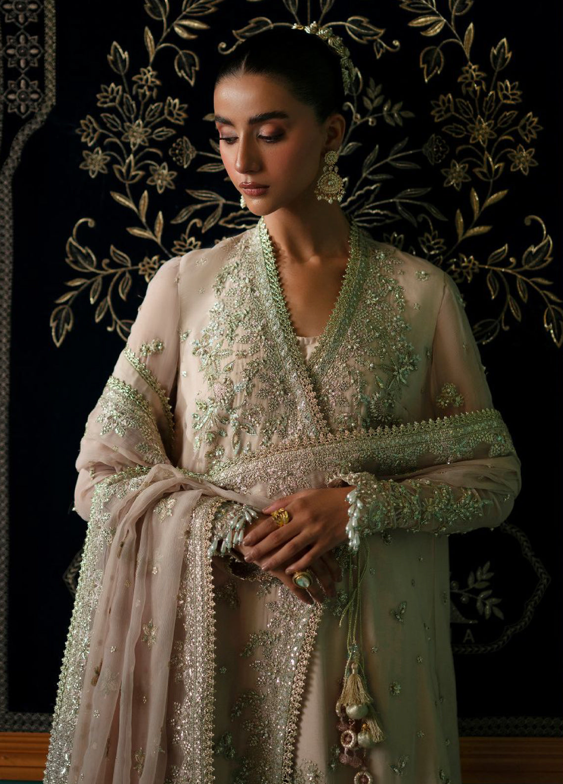 Afsaanah By Zevk Formal Embroidered Organza 3 Piece Unstitched Suit ZBP26AV2 D-06 RESHAM Afsaanah By Zevk Formal Embroidered Organza 3 Piece Unstitched Suit ZBP26AV2 D-06 RESHAM