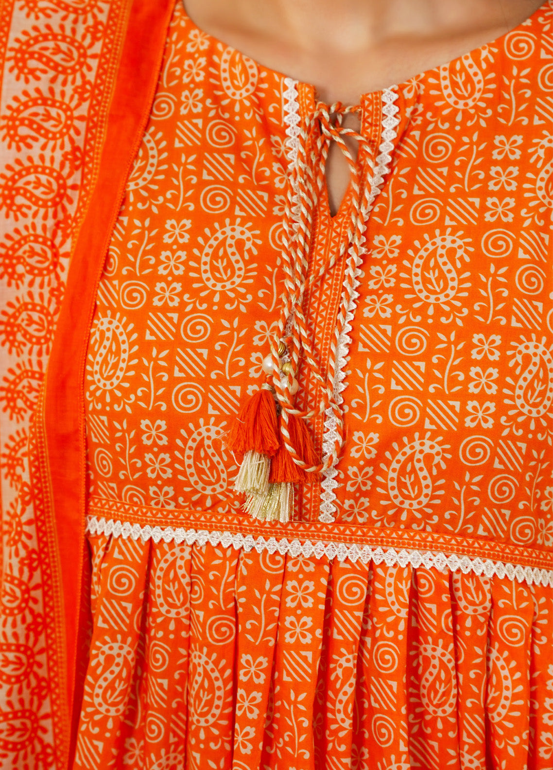 Aizal Printed Lawn Suits Stitched 3 Piece - AL25PFL 03 Aizal Printed Lawn Suits Stitched 3 Piece - AL25PFL 03