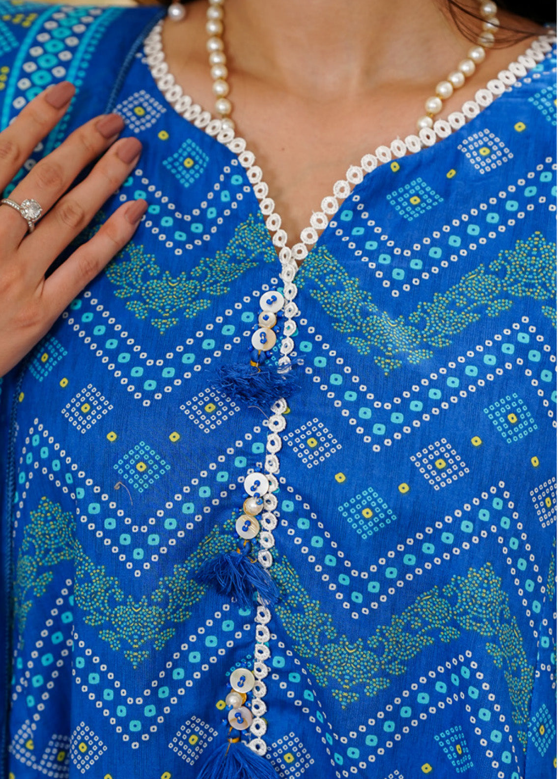 Aizal Printed Lawn Suits Stitched 3 Piece - AL25PFL 05 Aizal Printed Lawn Suits Stitched 3 Piece - AL25PFL 05