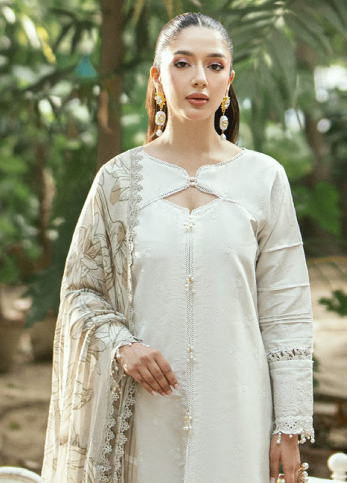 Al Zohaib Embroidered LaserKari Schiffli Suit Unstitched 3 Piece - AZ25LKP 08 Al Zohaib Embroidered LaserKari Schiffli Suit Unstitched 3 Piece - AZ25LKP 08
