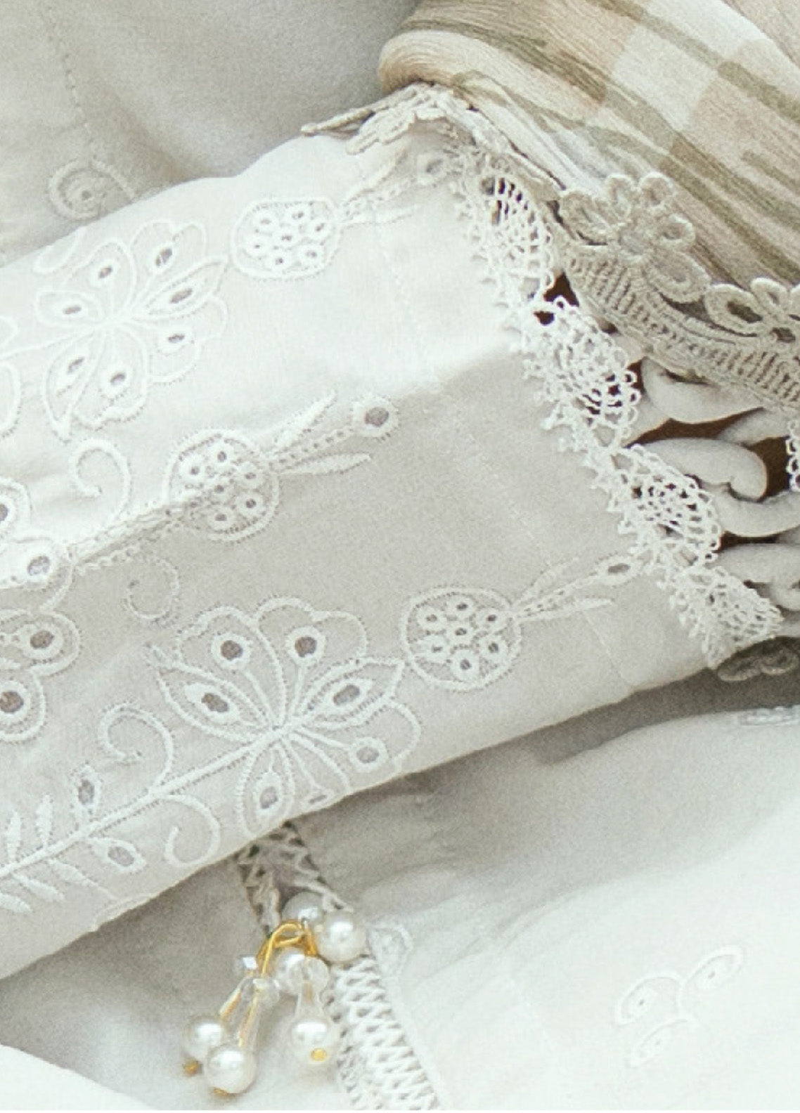 Al Zohaib Embroidered LaserKari Schiffli Suit Unstitched 3 Piece - AZ25LKP 08 Al Zohaib Embroidered LaserKari Schiffli Suit Unstitched 3 Piece - AZ25LKP 08