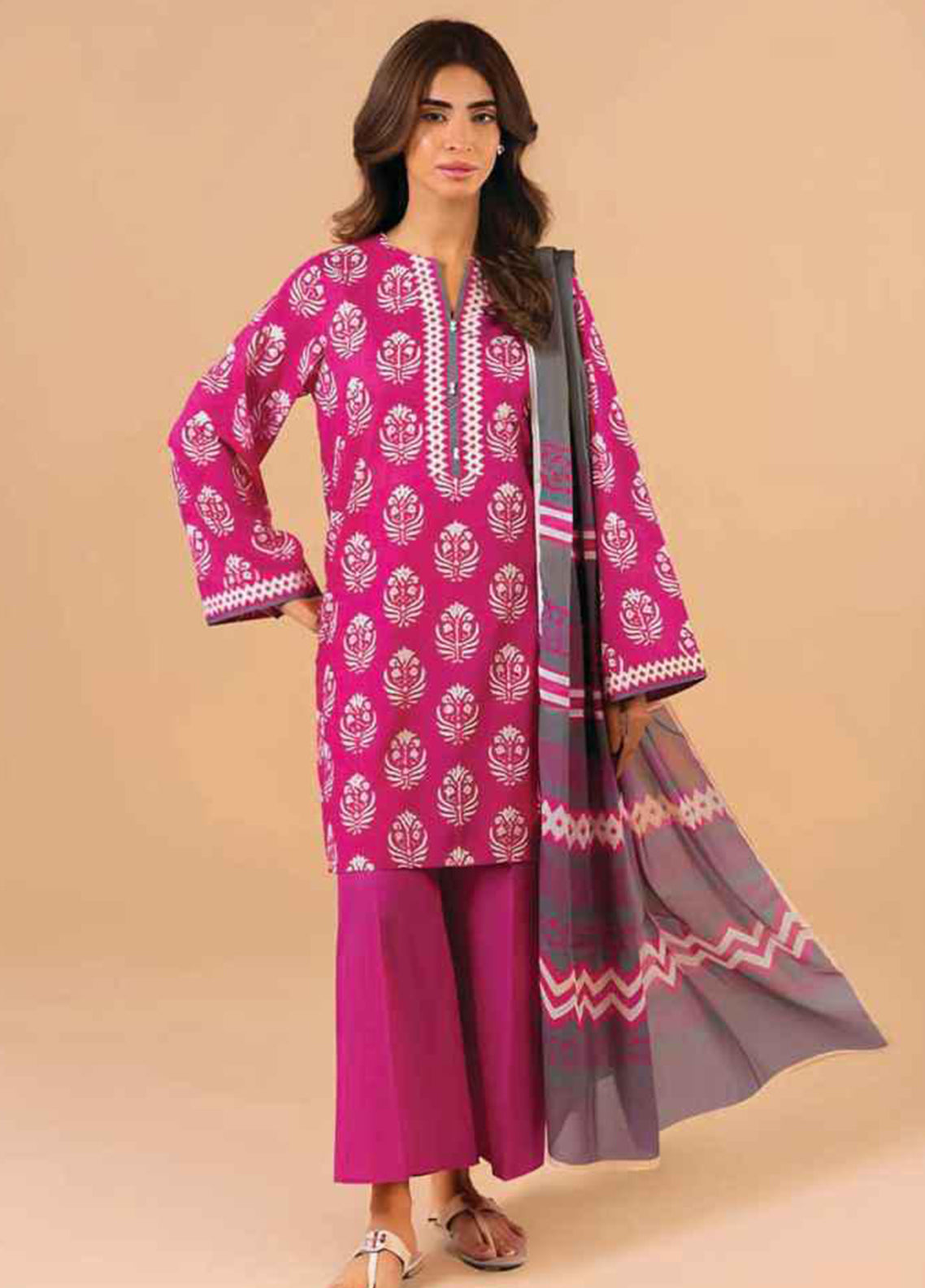 Alkaram Summer Printed Lawn 3 Piece Unstitched Suit AK26SPL D-04 Alkaram Summer Printed Lawn 3 Piece Unstitched Suit AK26SPL D-04